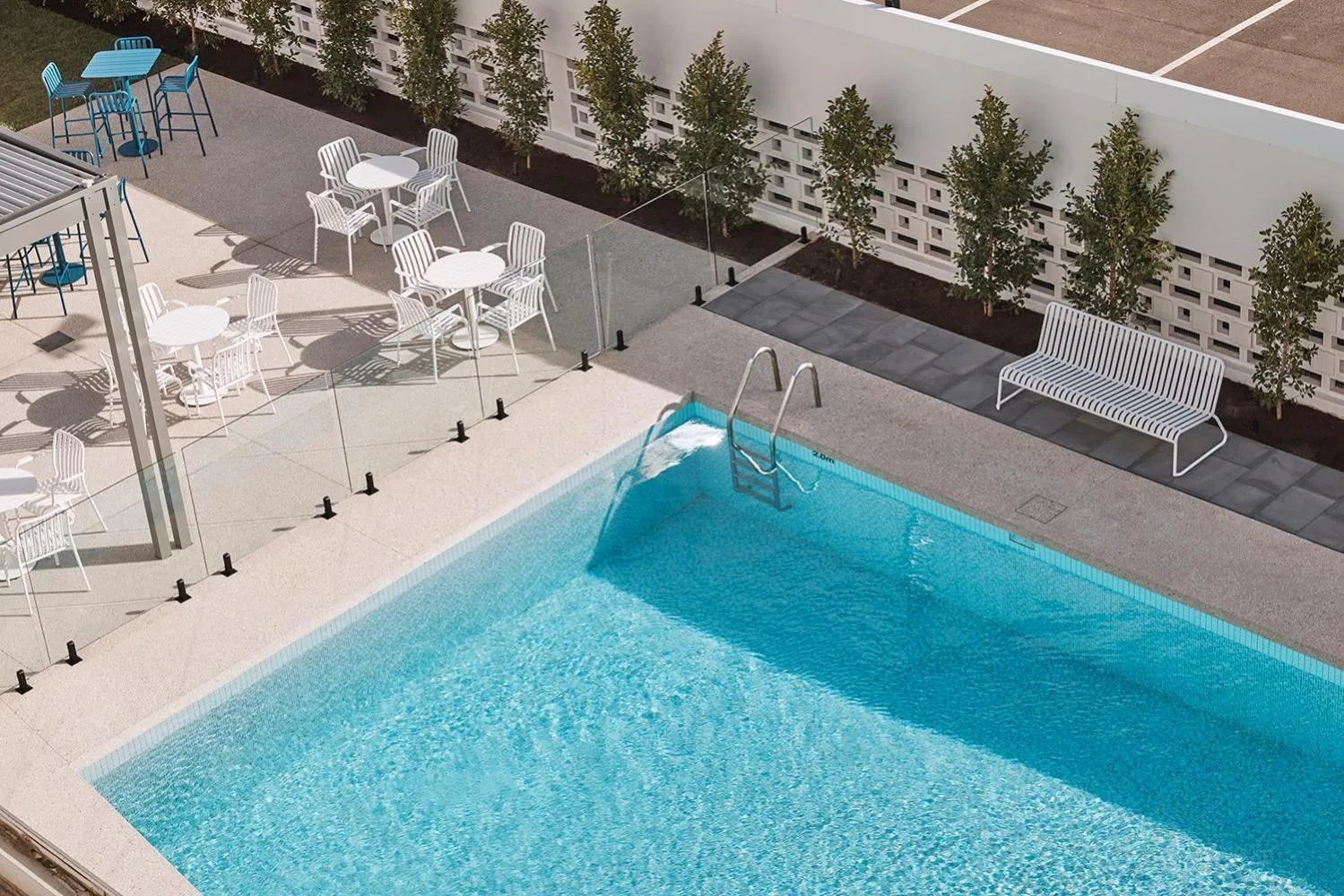 Swimming pool in HotelMOTEL Adelaide