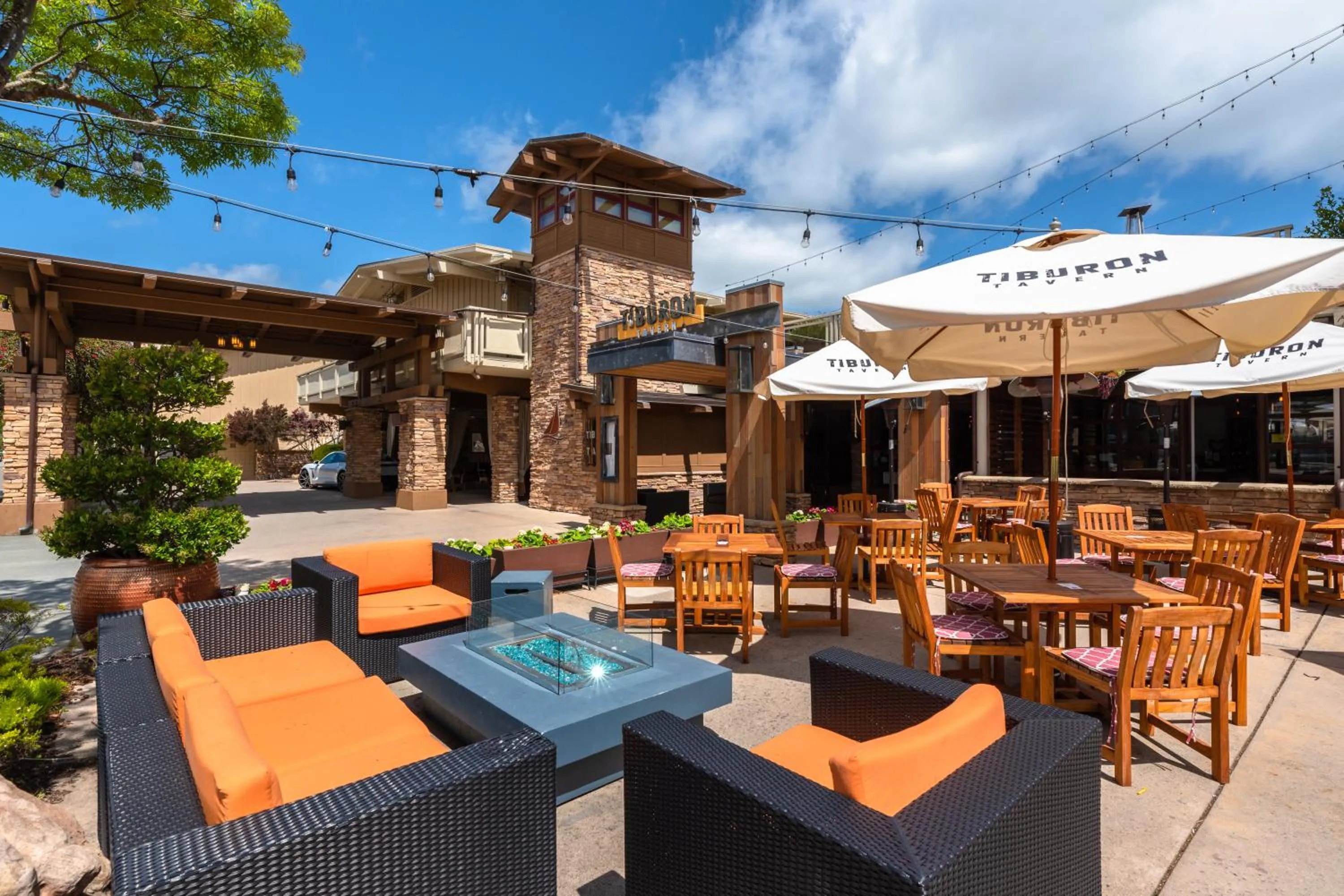Patio in The Lodge at Tiburon