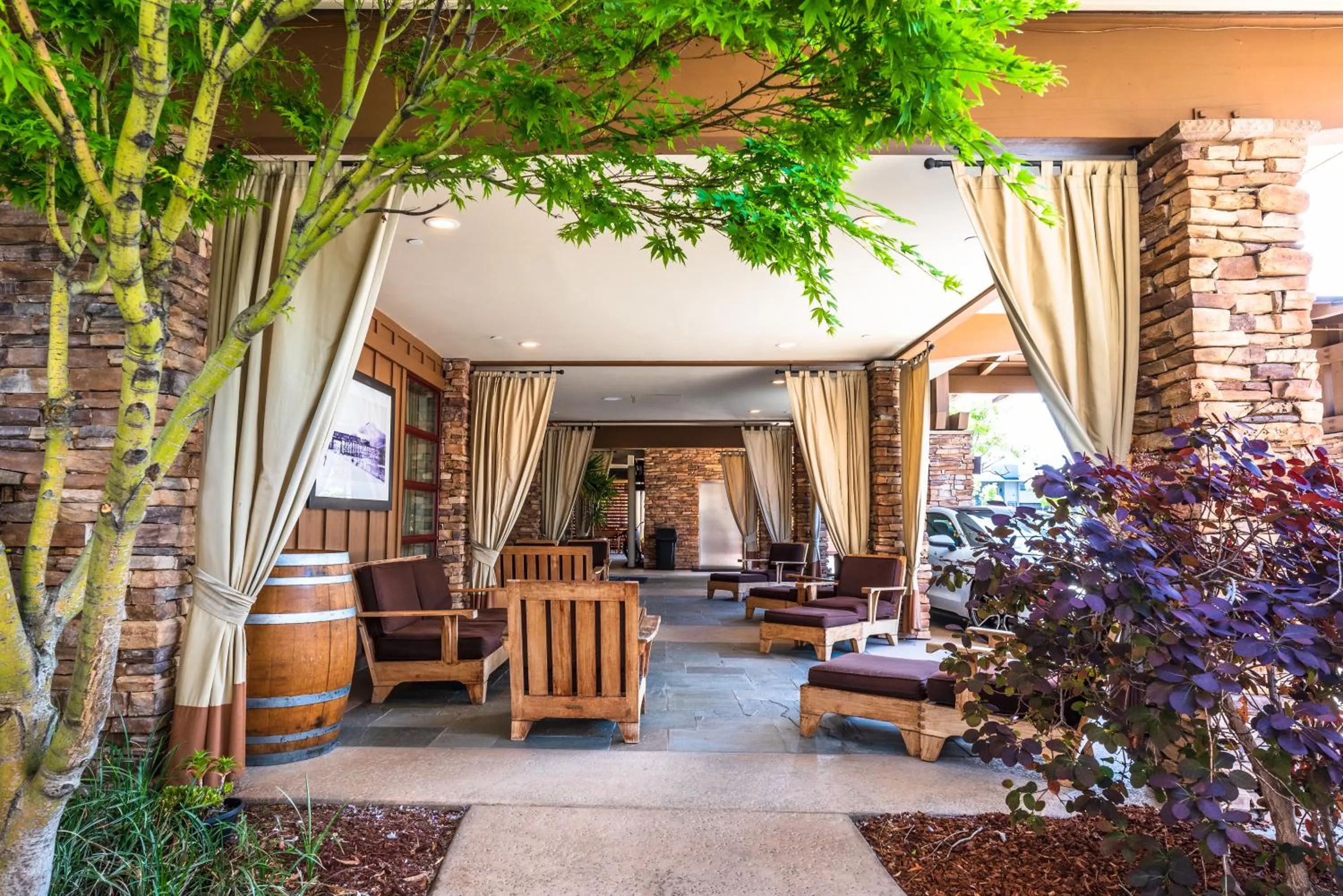 Patio in The Lodge at Tiburon