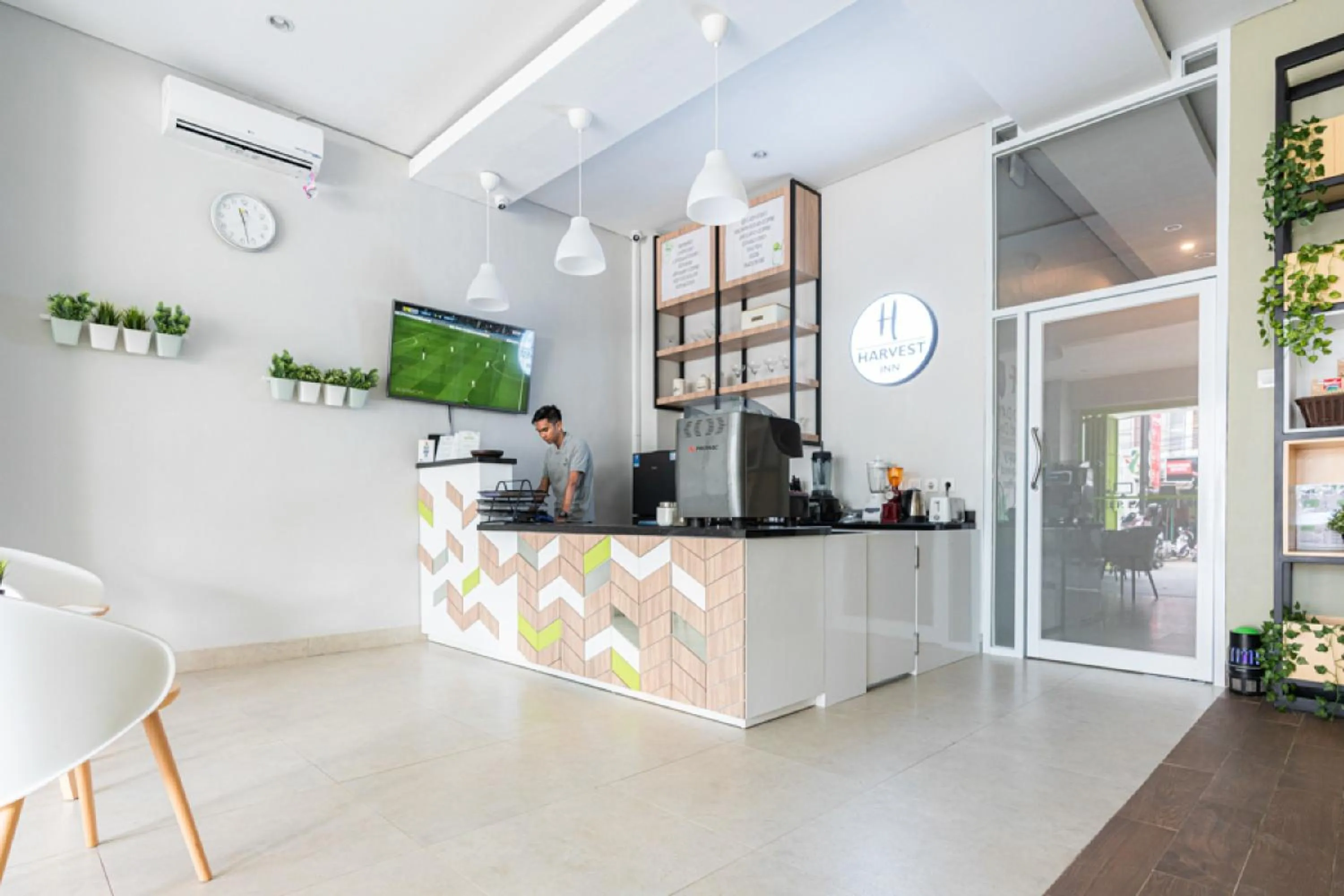 Lobby or reception in RedDoorz Plus At Harvest Inn Panakkukang