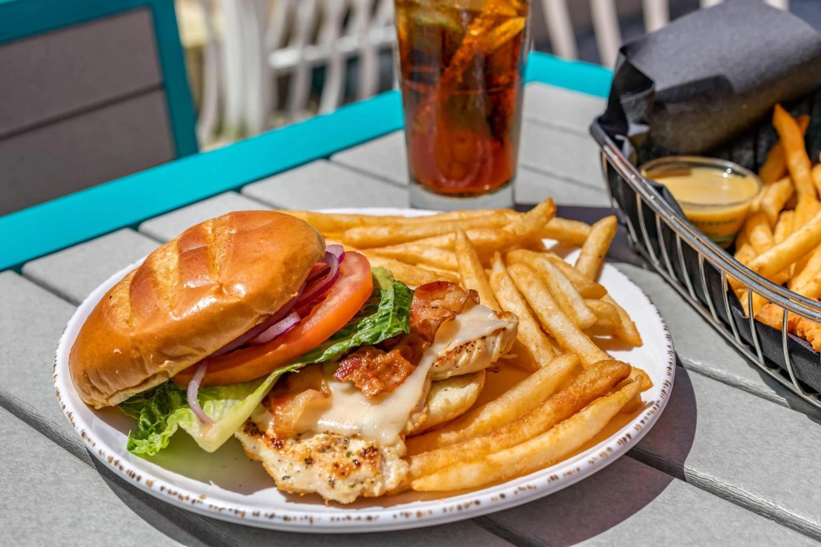 Restaurant/places to eat in Dolphin Sands Clearwater Beach, an Ascend Collection Hotel