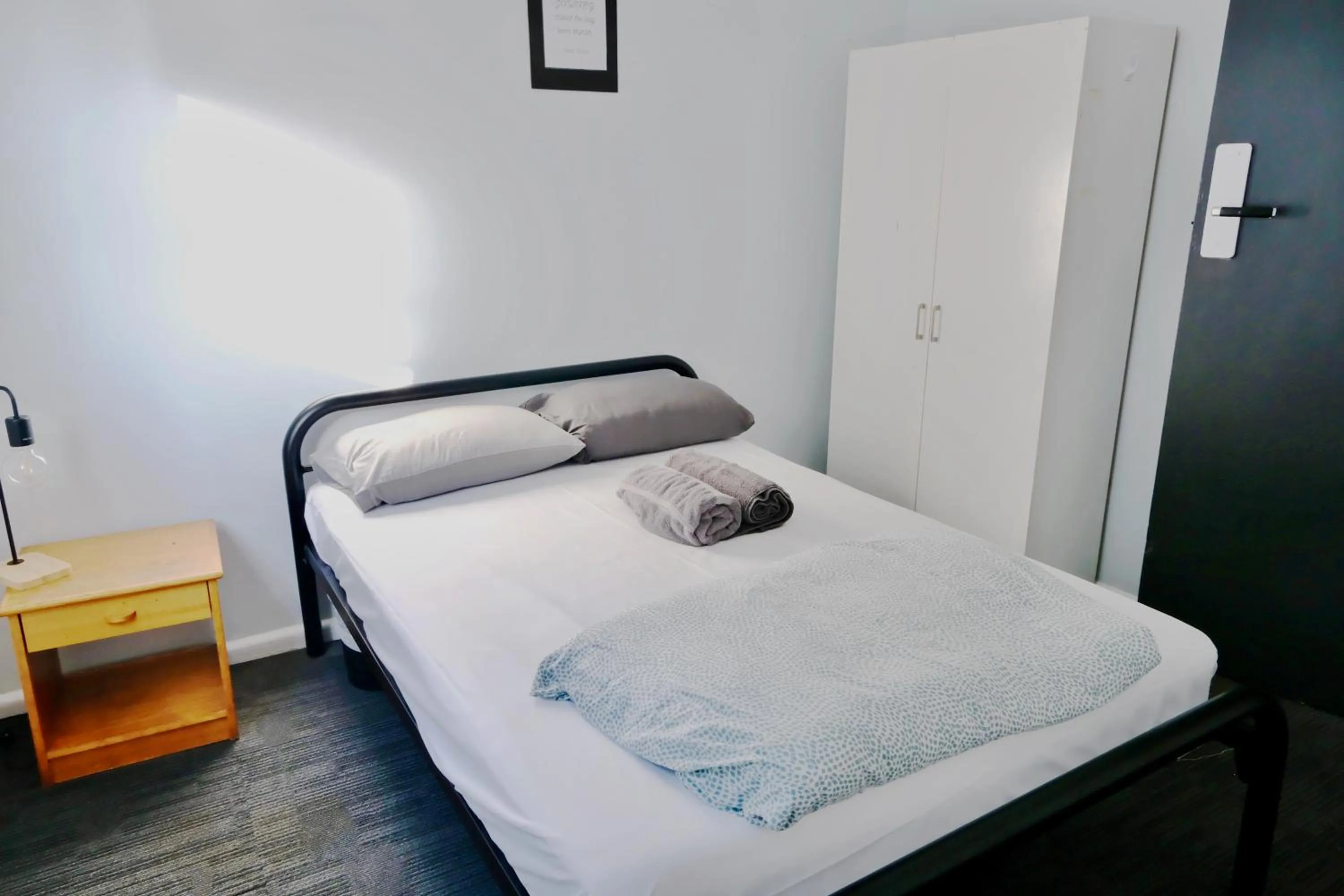 Bed in Pint On Punt Backpackers