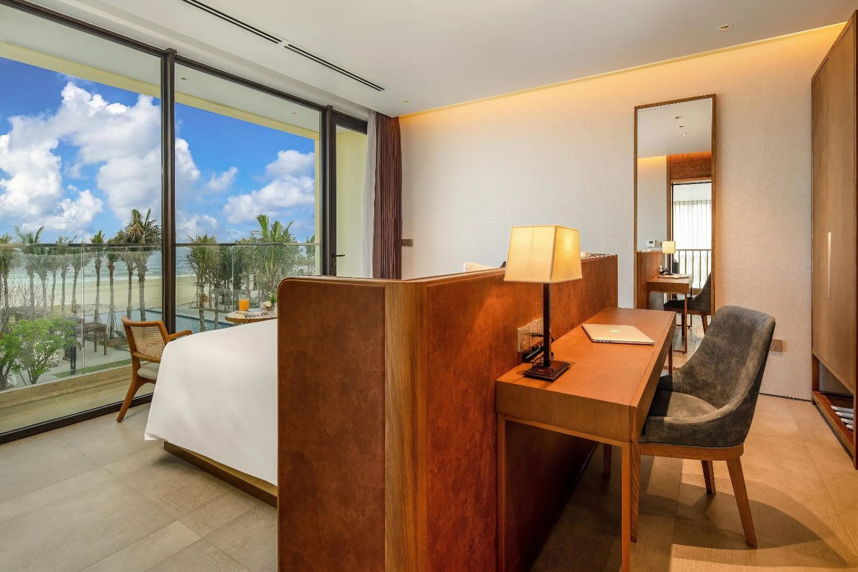 Bed in The Five Villas & Resort Quangnam - Danang