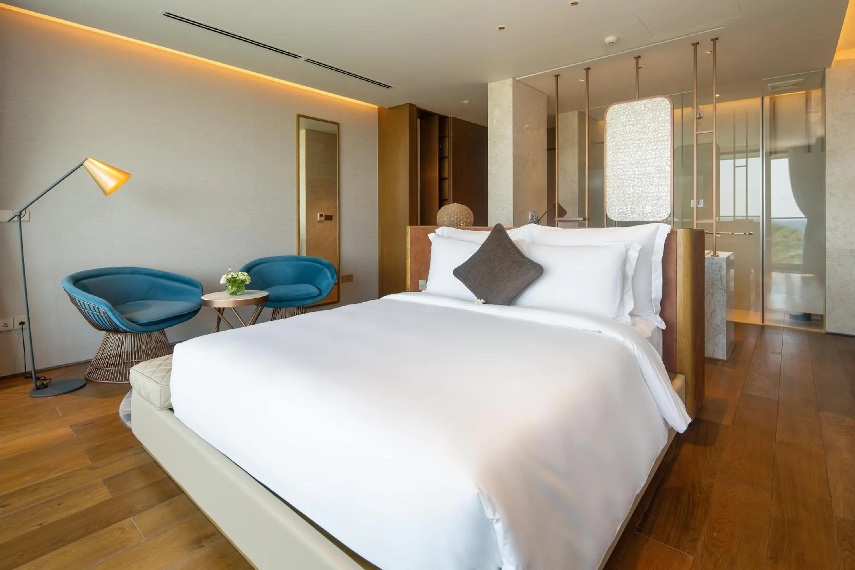 Bed in The Five Villas & Resort Quangnam - Danang