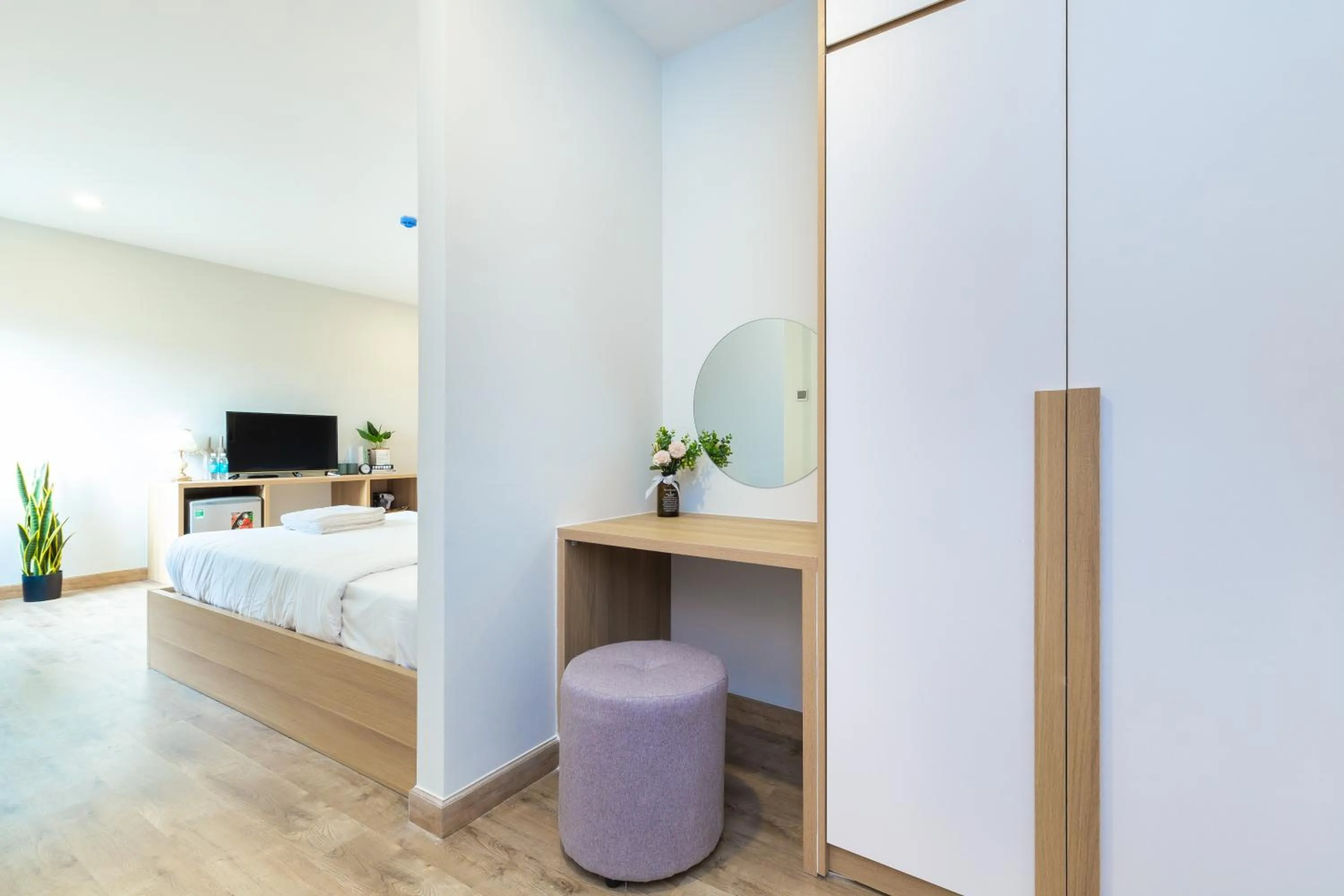 TV and multimedia, Bed in Cozrum Lux Hotel