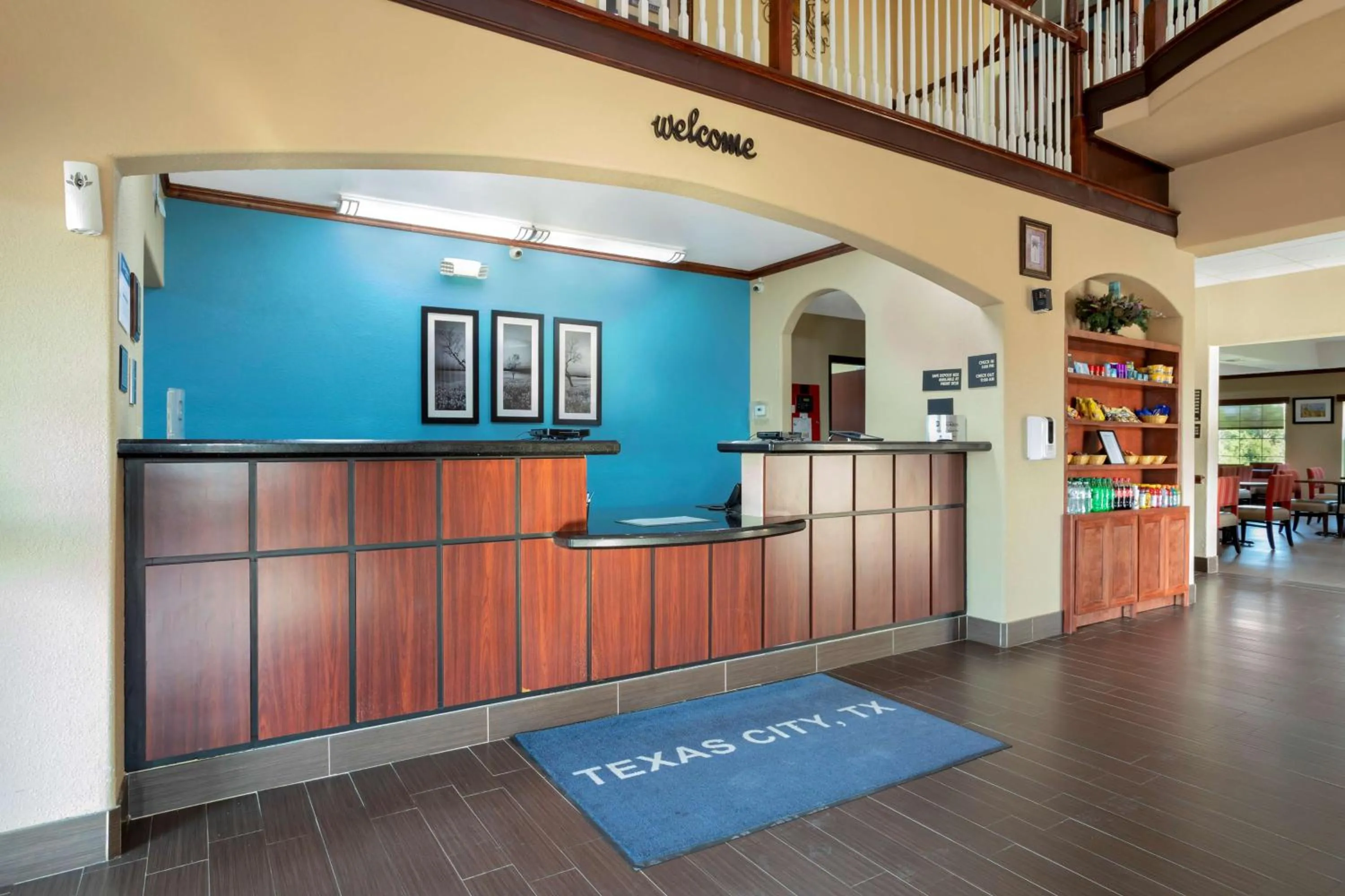 Lobby or reception in Best Western Texas City