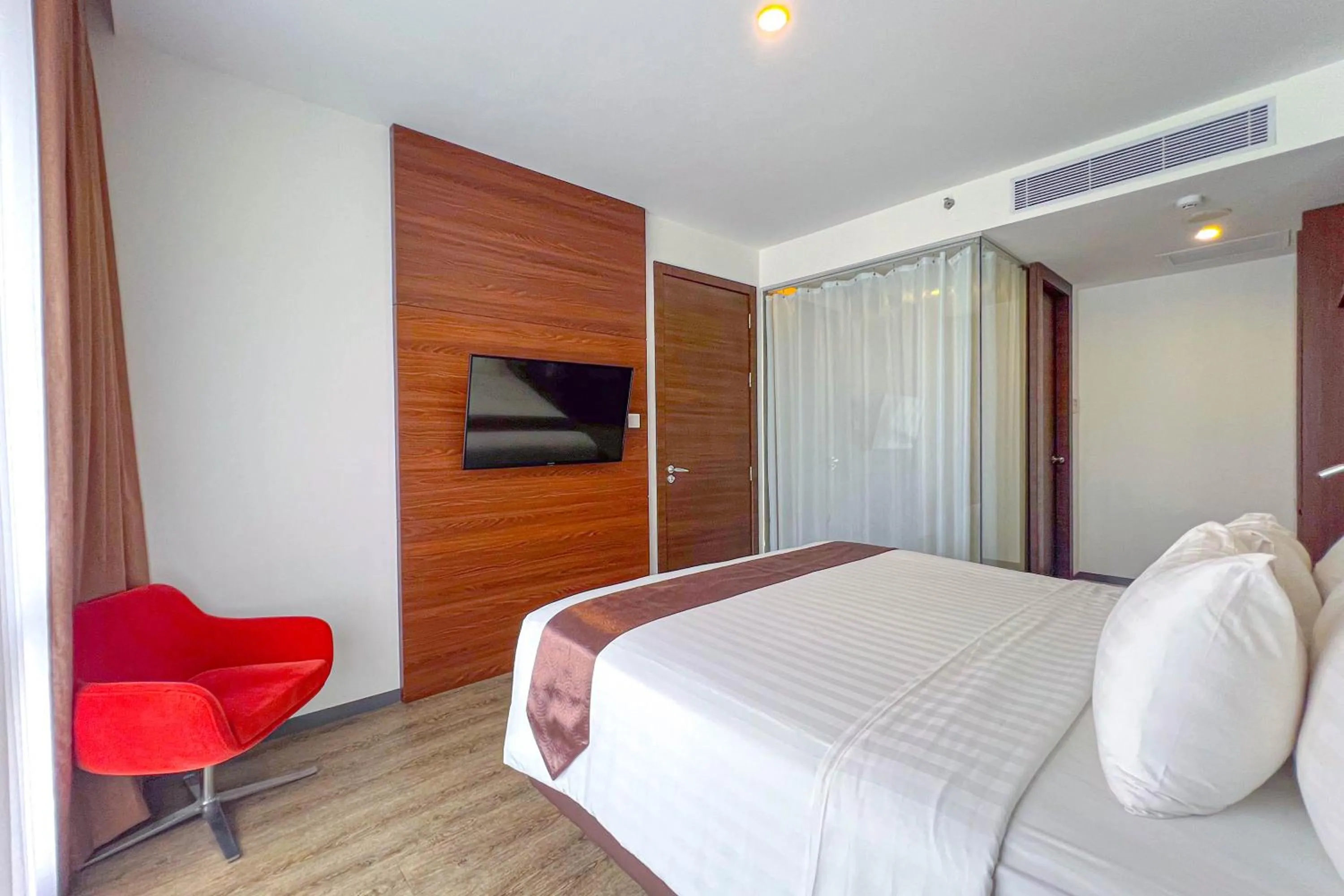 Bedroom, Bed in Asialink Hotel Batam by Prasanthi
