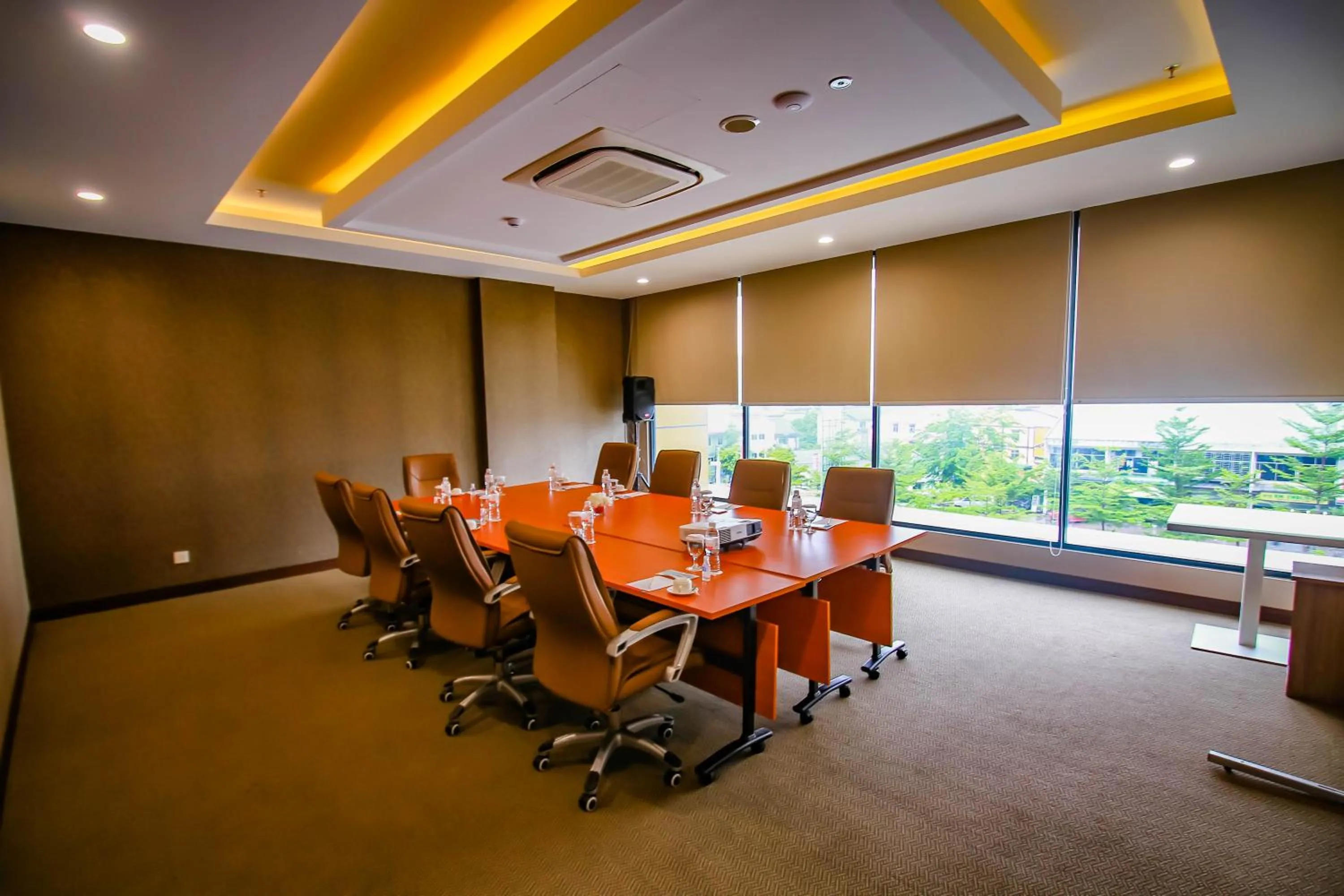 Meeting/conference room in Asialink Hotel Batam by Prasanthi