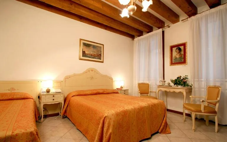 Bed in Hotel Bernardi Semenzato