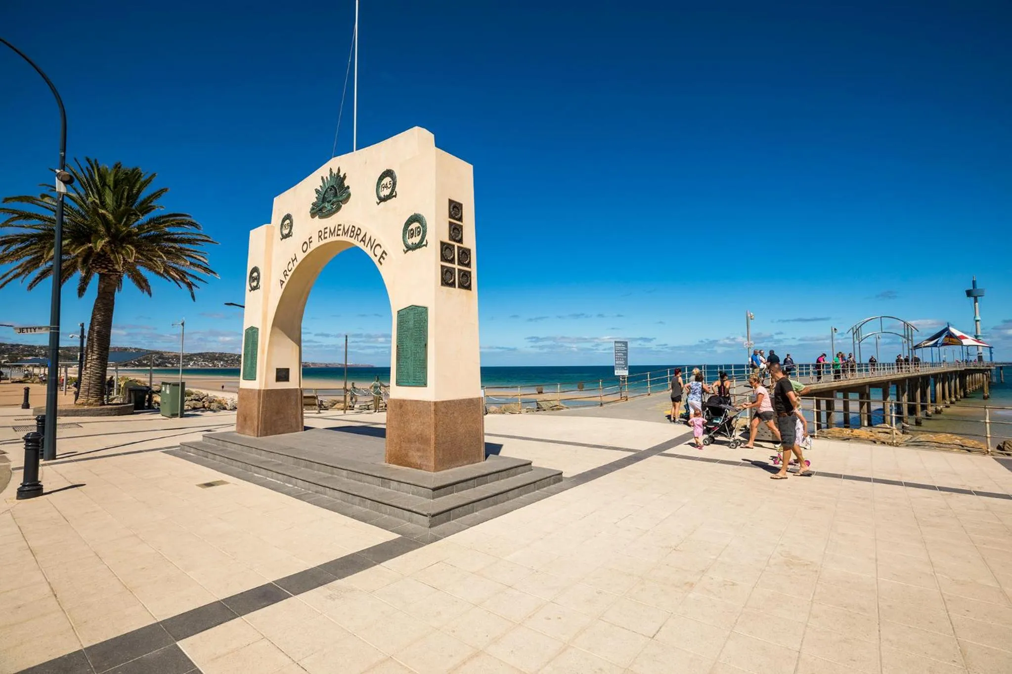 Beach in Esplanade Hotel Adelaide