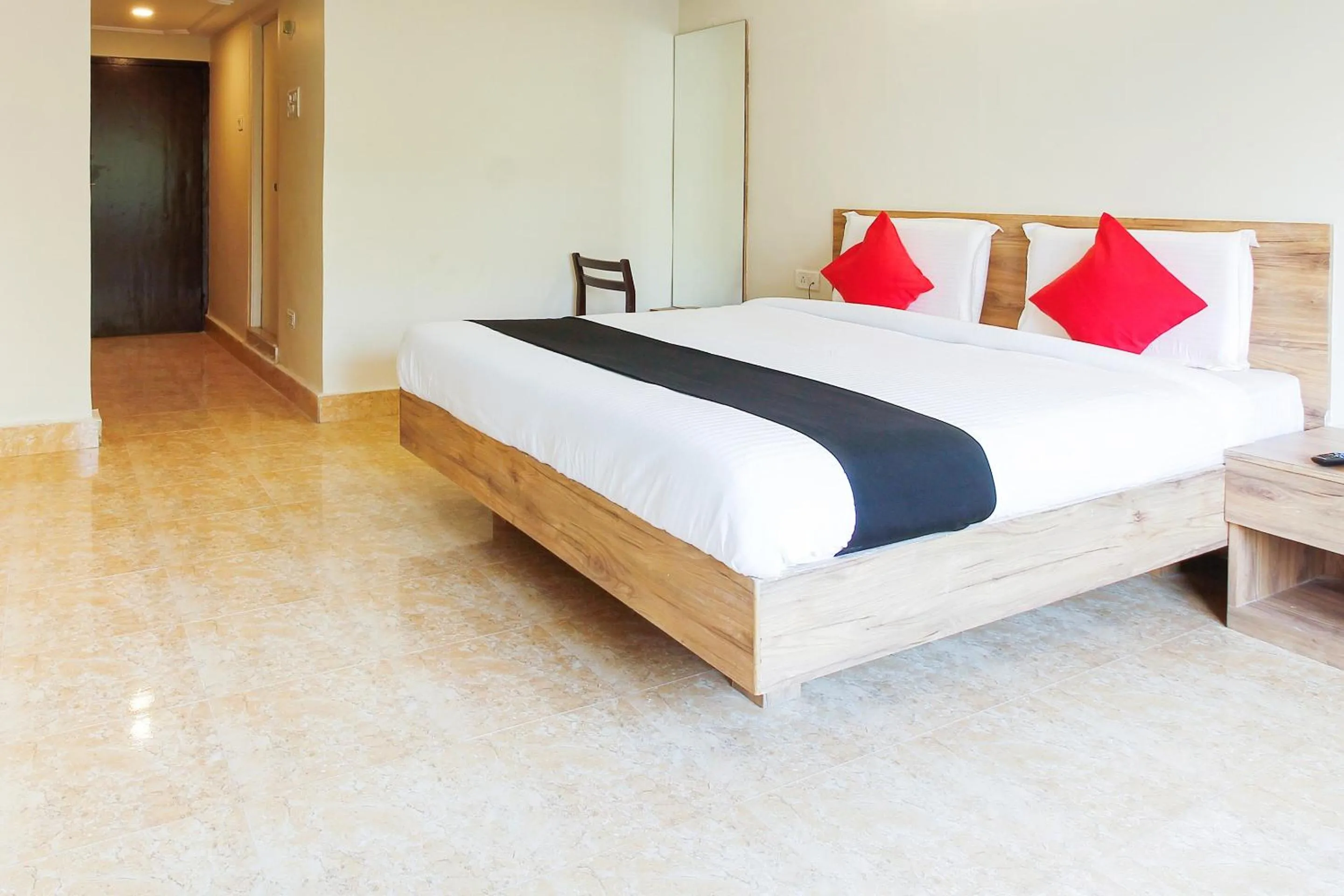 Bedroom, Bed in Super Capital O Sri Suprabhat Grand Near Kachiguda Railway Station