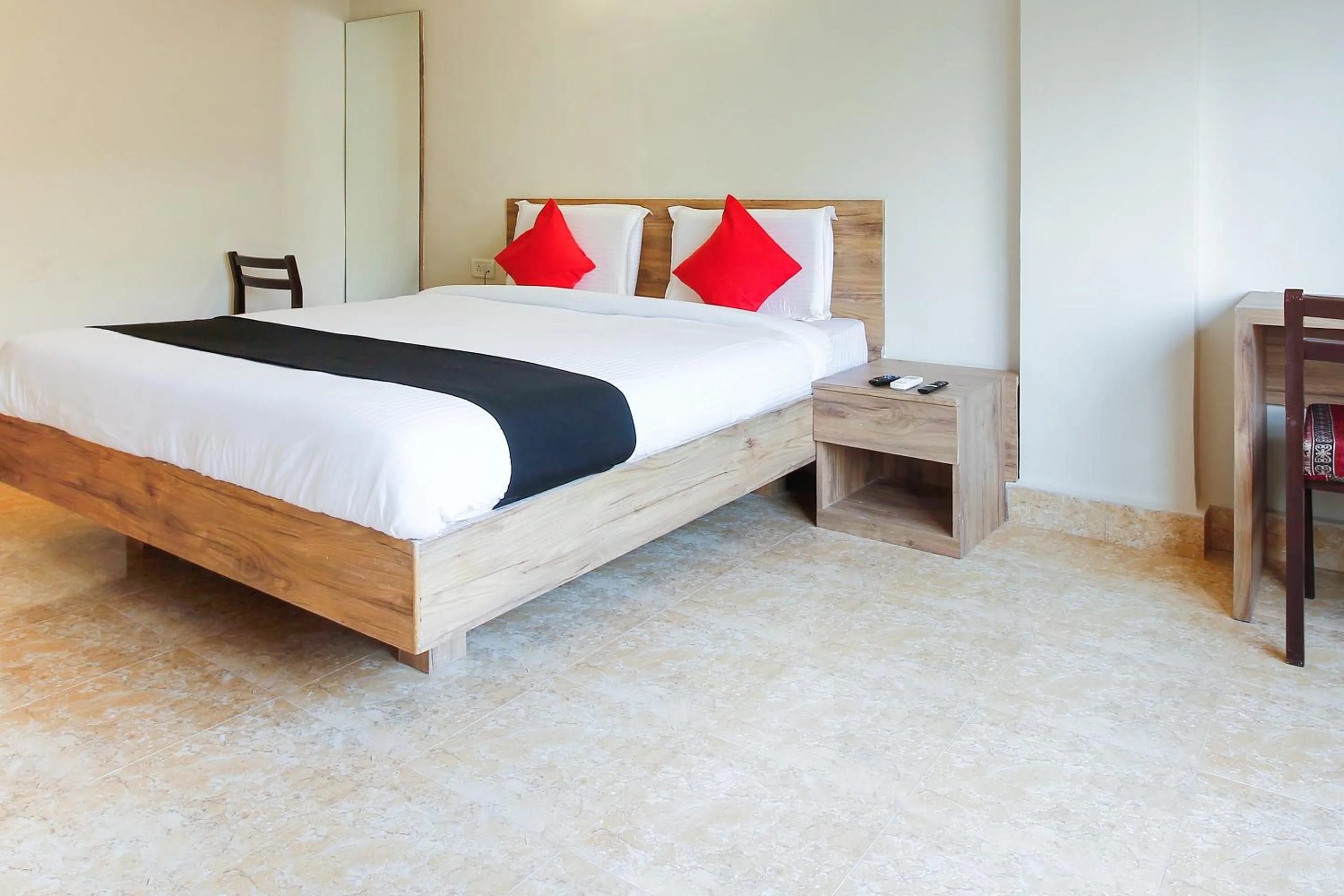 Bedroom, Bed in Super Capital O Sri Suprabhat Grand Near Kachiguda Railway Station