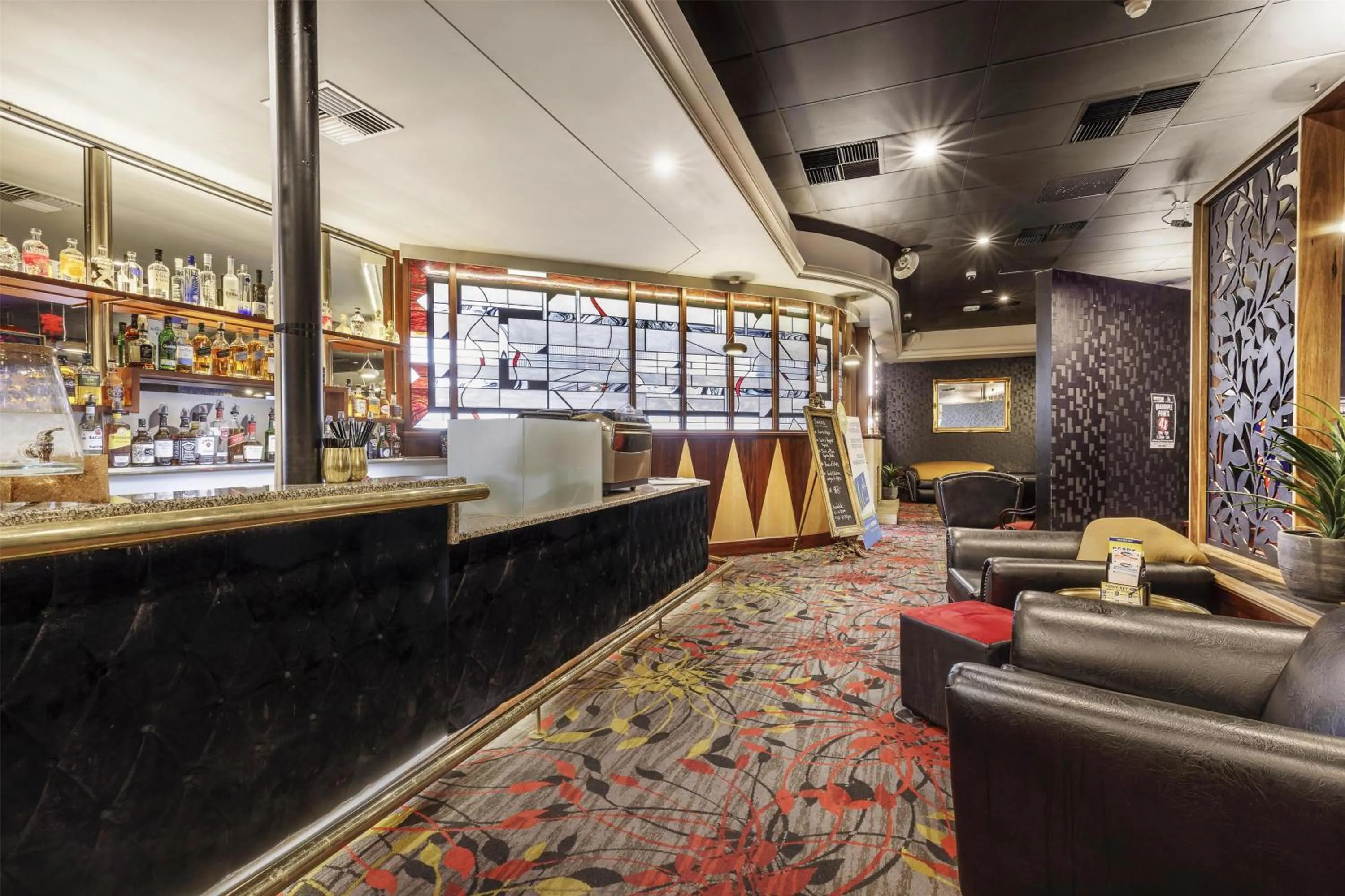 Lounge or bar in Nightcap at Findon Hotel