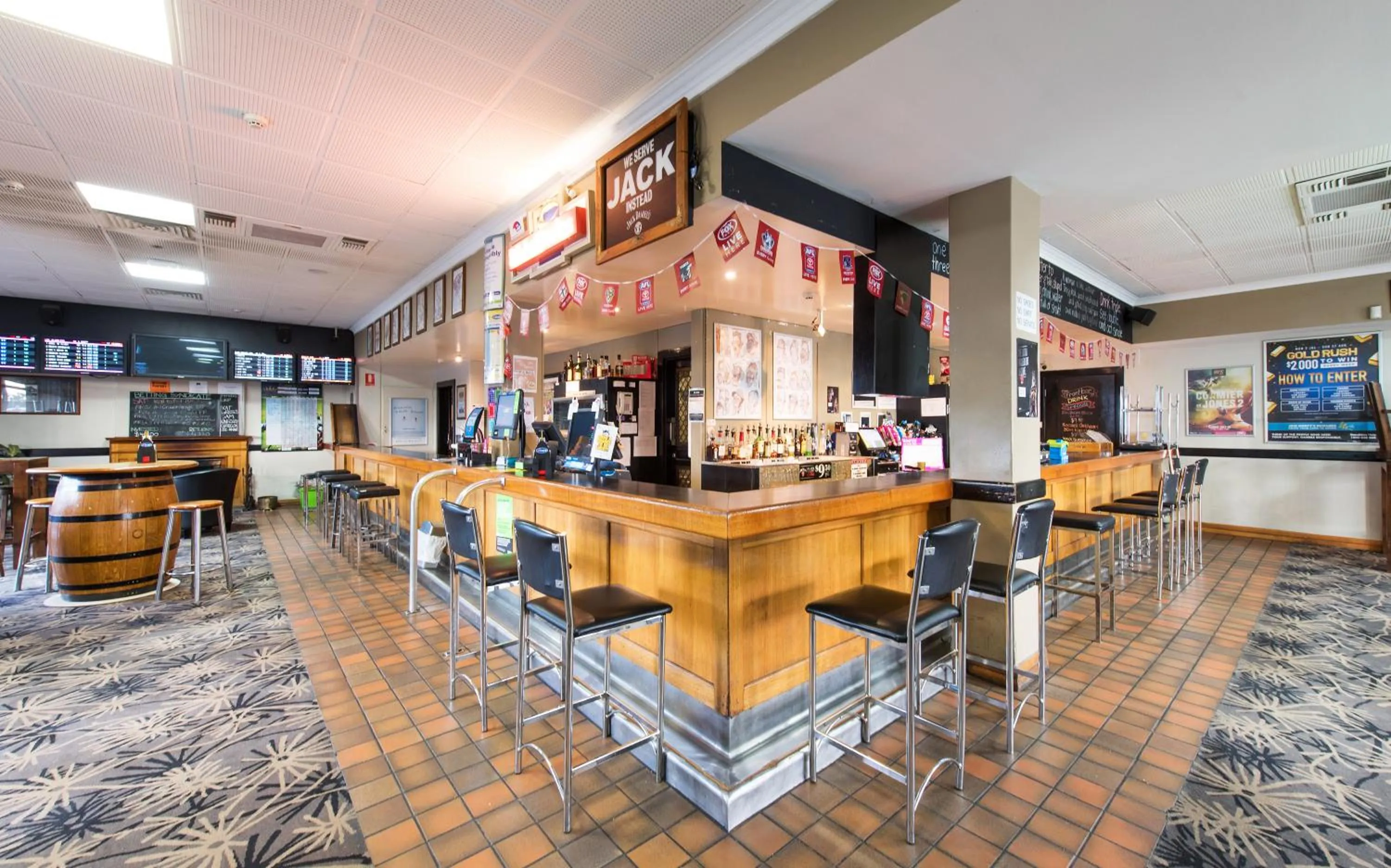 Alcoholic drinks in Nightcap at Rose & Crown Hotel