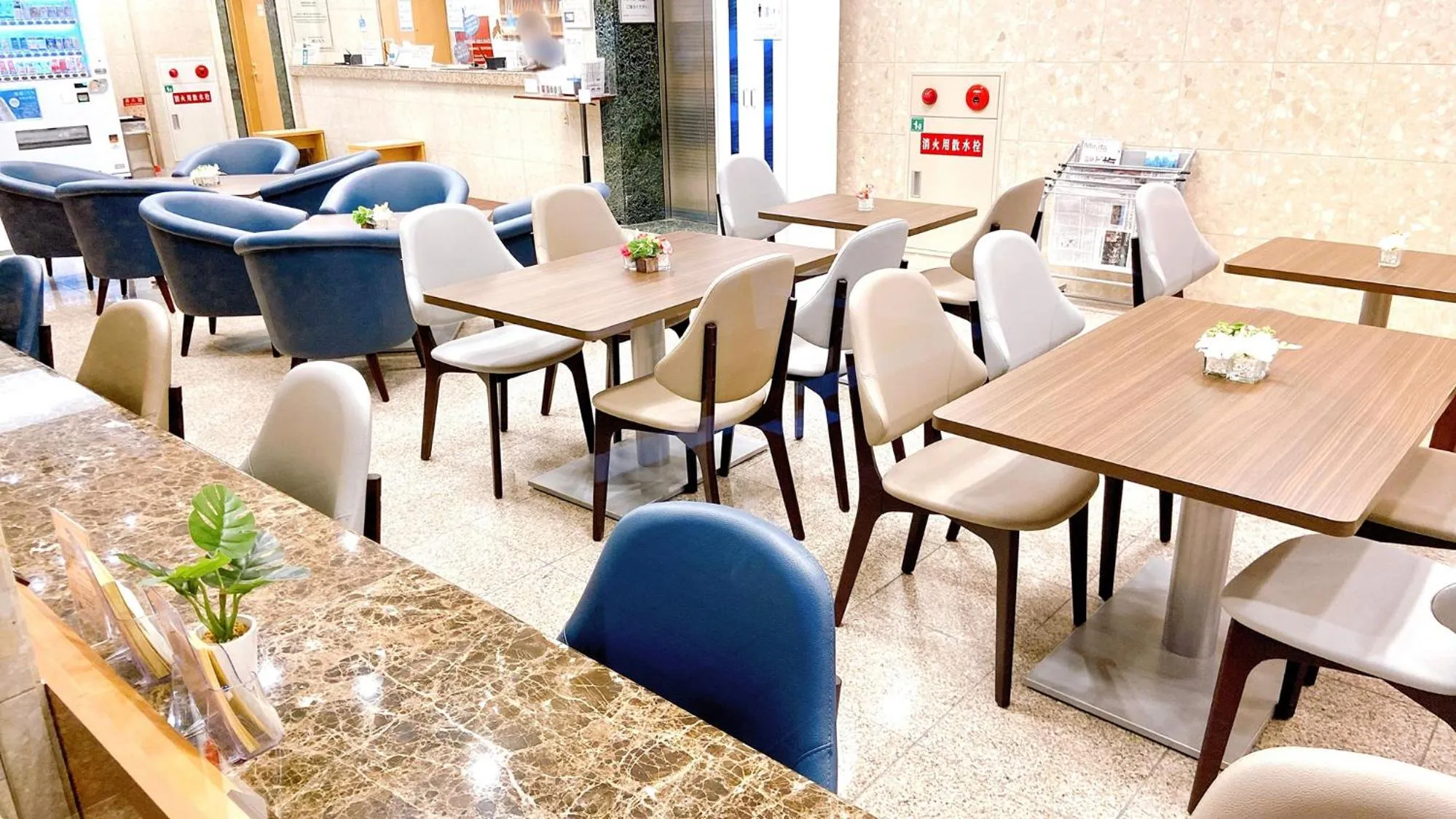 Lobby or reception in Toyoko Inn Osaka Umeda Nakatsu No.1