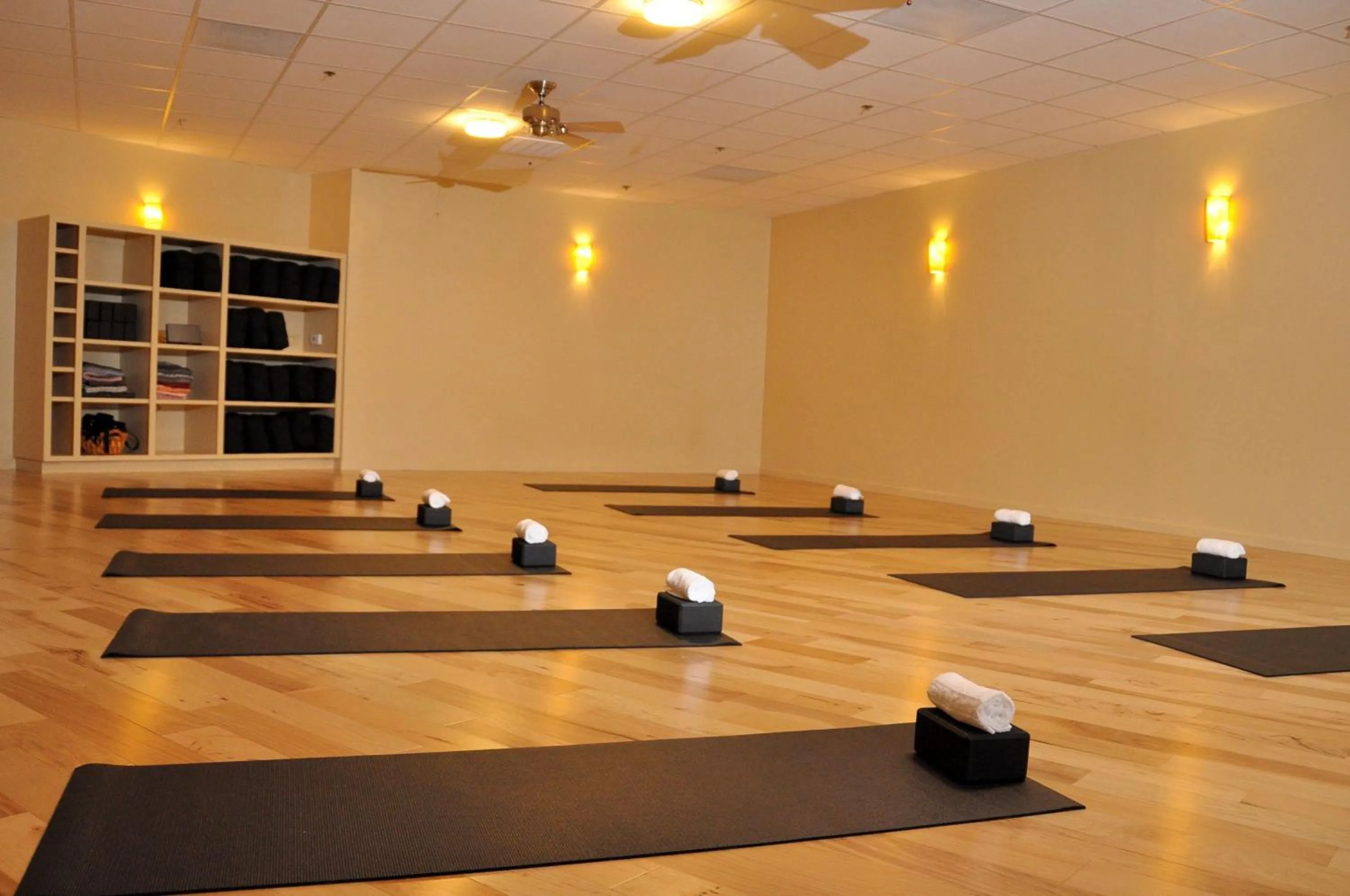 Fitness centre/facilities in Flamingo Resort & Spa Santa Rosa Sonoma, Tapestry by Hilton