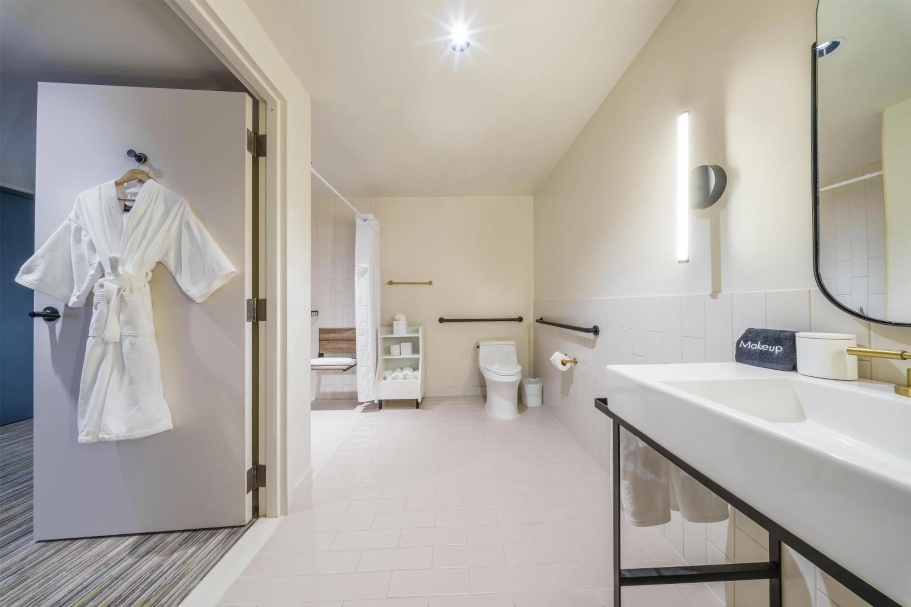 Bathroom in Flamingo Resort & Spa Santa Rosa Sonoma, Tapestry by Hilton