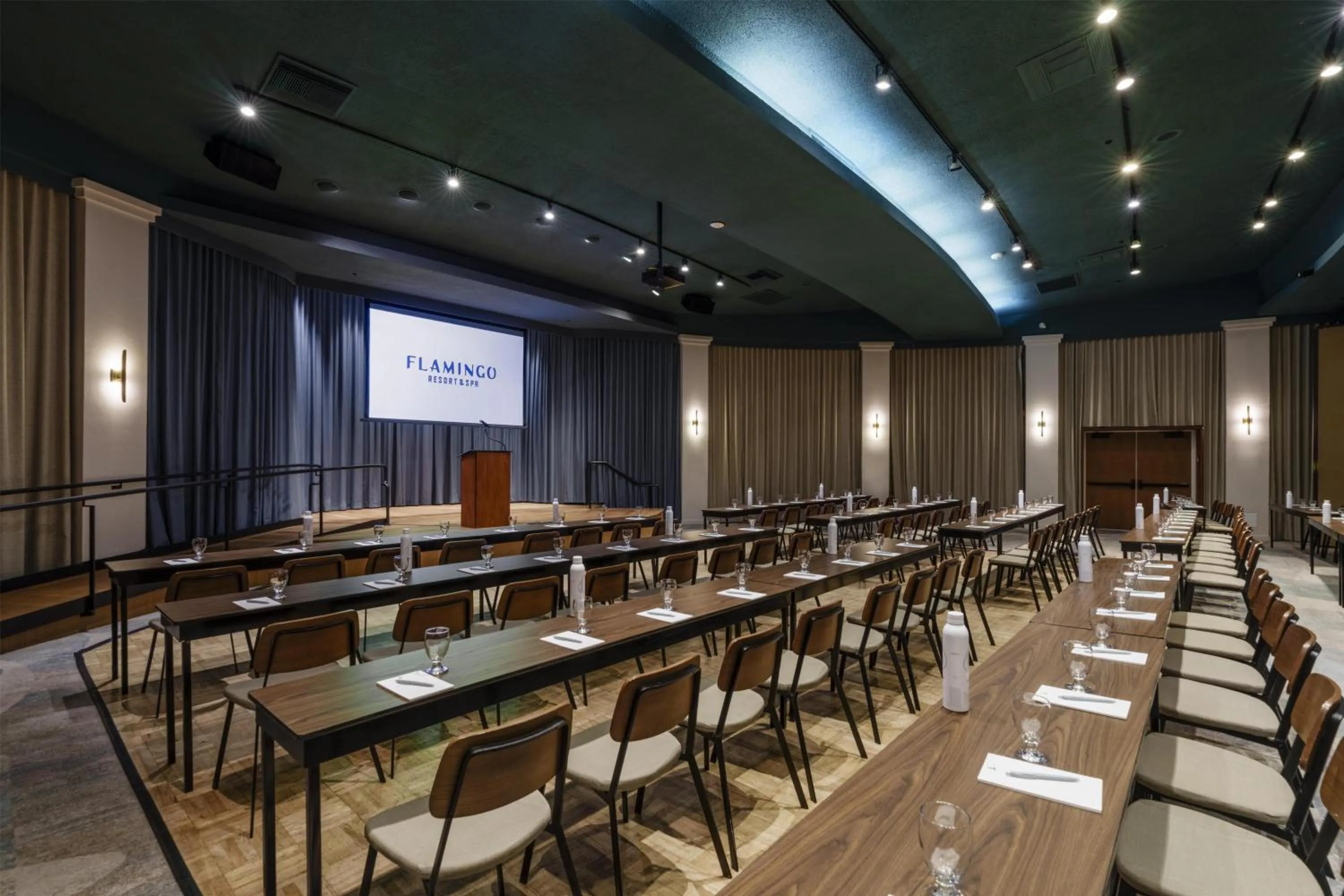 Meeting/conference room in Flamingo Resort & Spa Santa Rosa Sonoma, Tapestry by Hilton