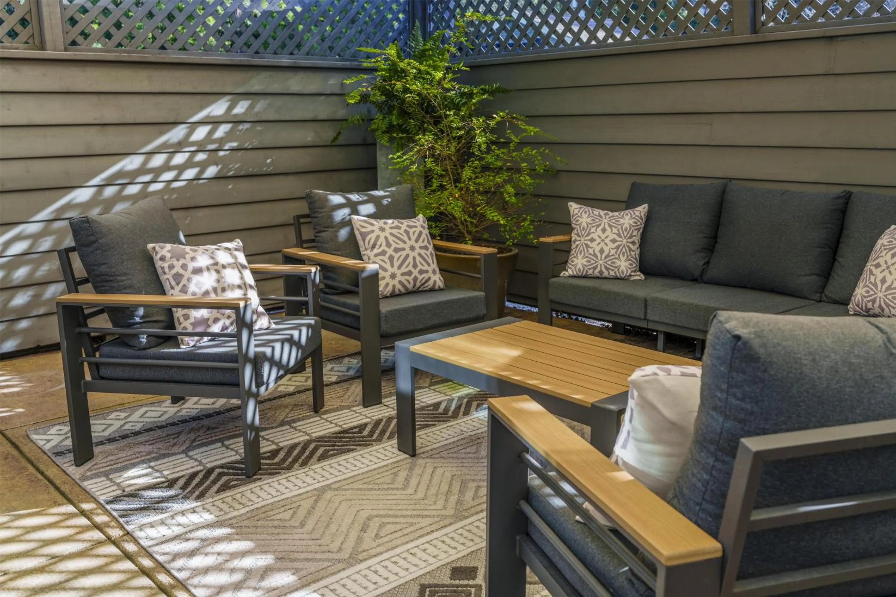 Sports in Flamingo Resort & Spa Santa Rosa Sonoma, Tapestry by Hilton