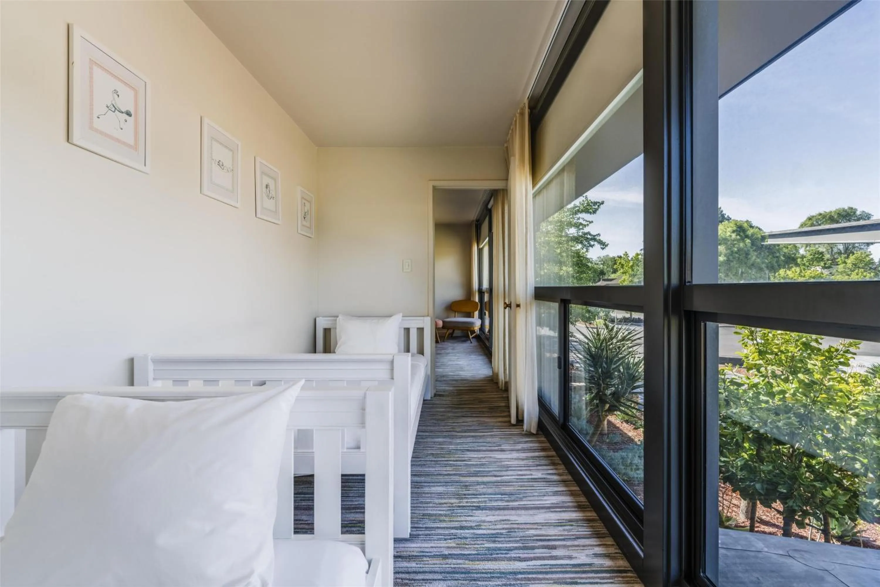 Bed in Flamingo Resort & Spa Santa Rosa Sonoma, Tapestry by Hilton