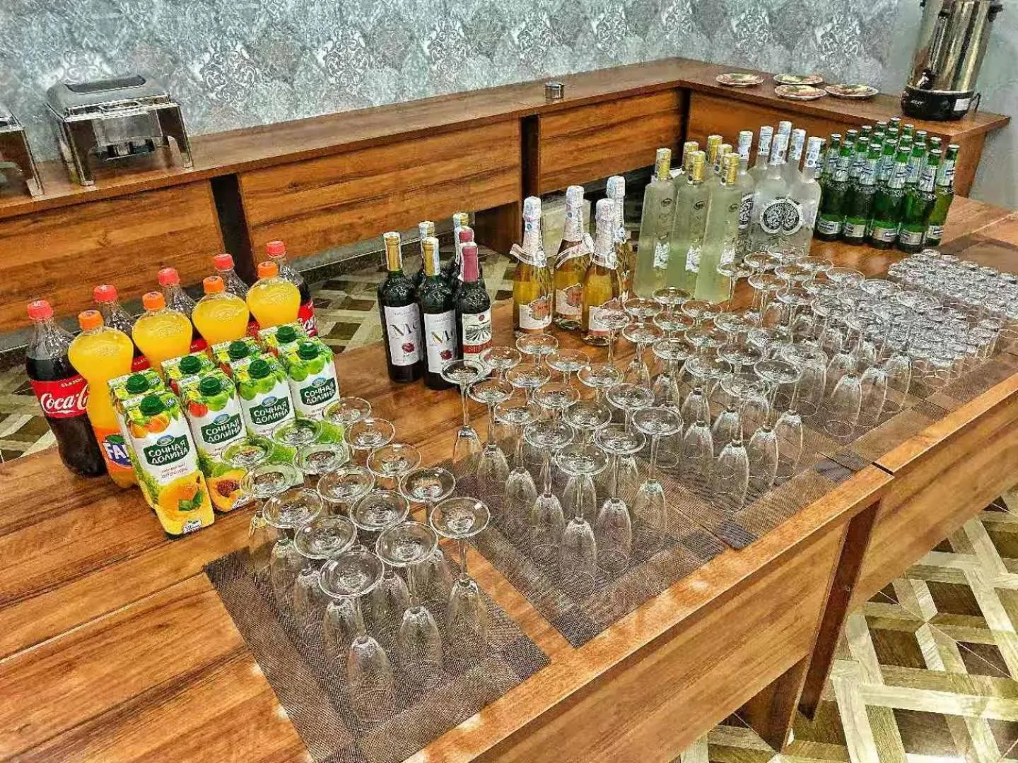 Restaurant/places to eat in Michelin Hotel