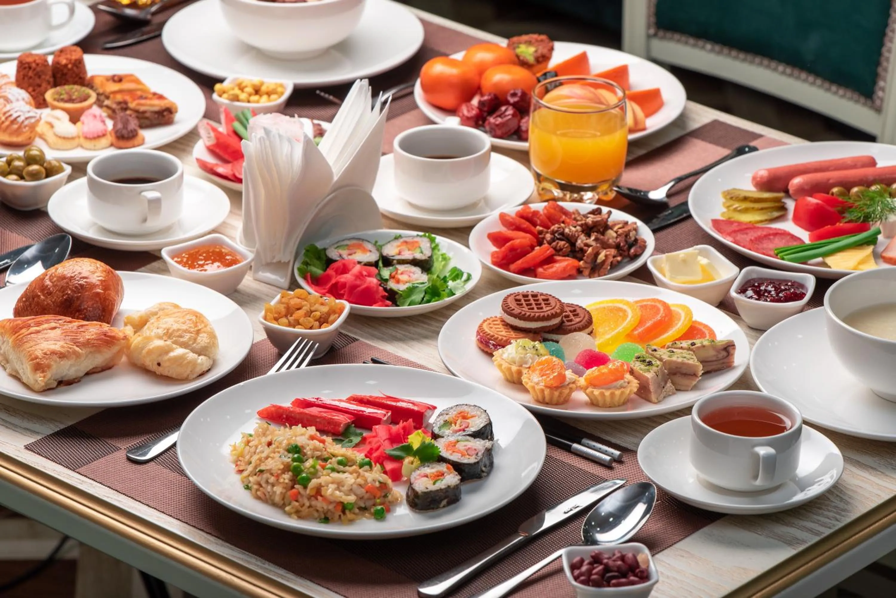 Buffet breakfast in Michelin Hotel