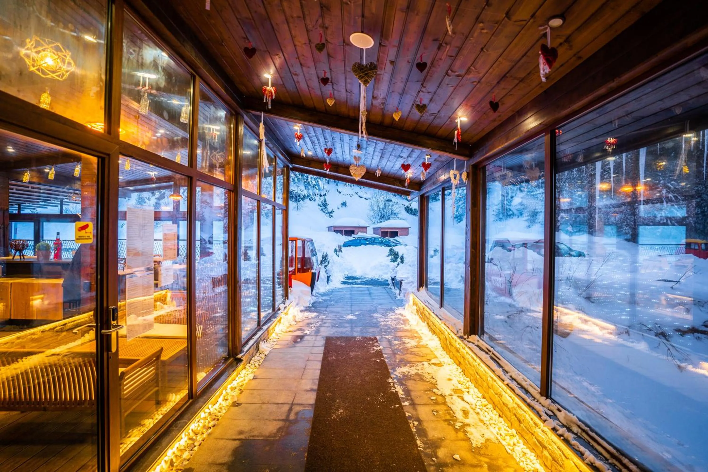 Property building in Hotel and Relax Moreni