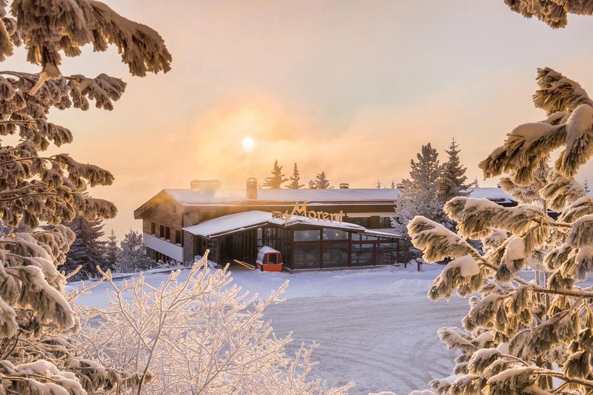 Property building in Hotel and Relax Moreni