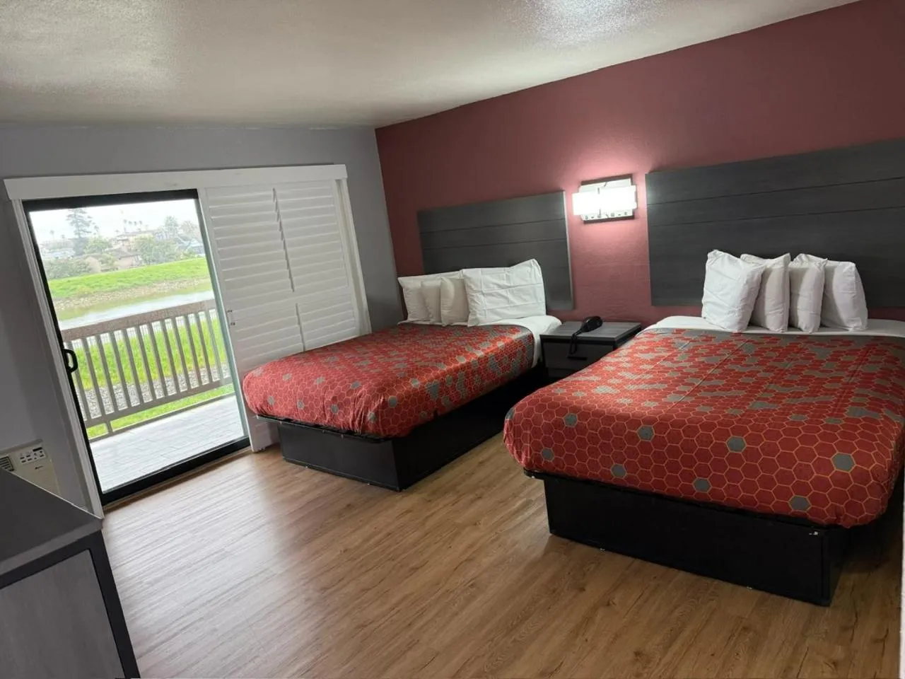 Bed in Ocean Gate Inn