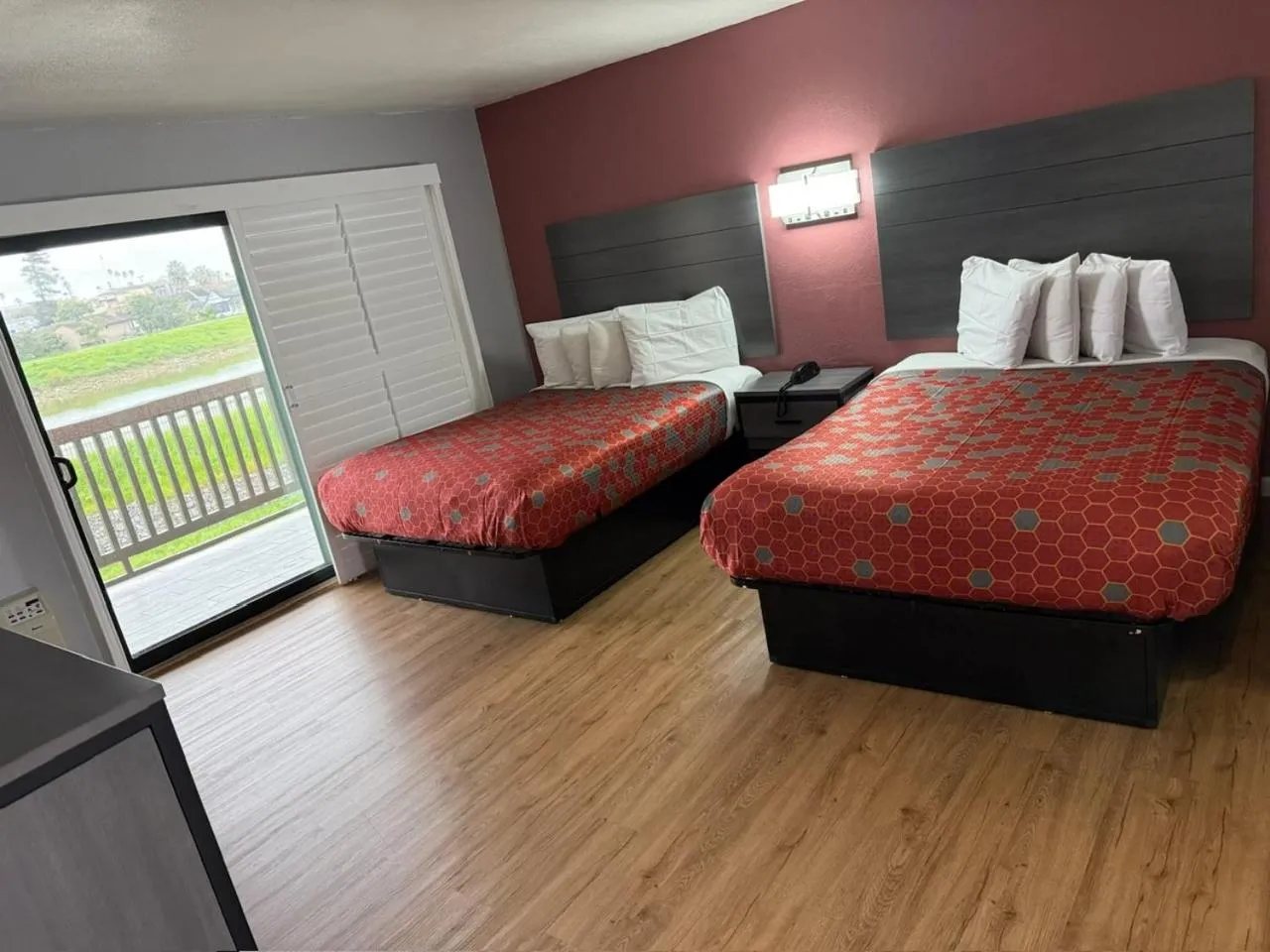 Bed in Ocean Gate Inn