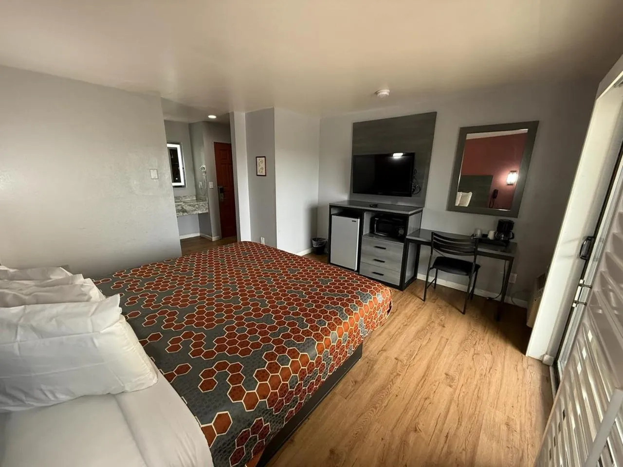 Bed in Ocean Gate Inn