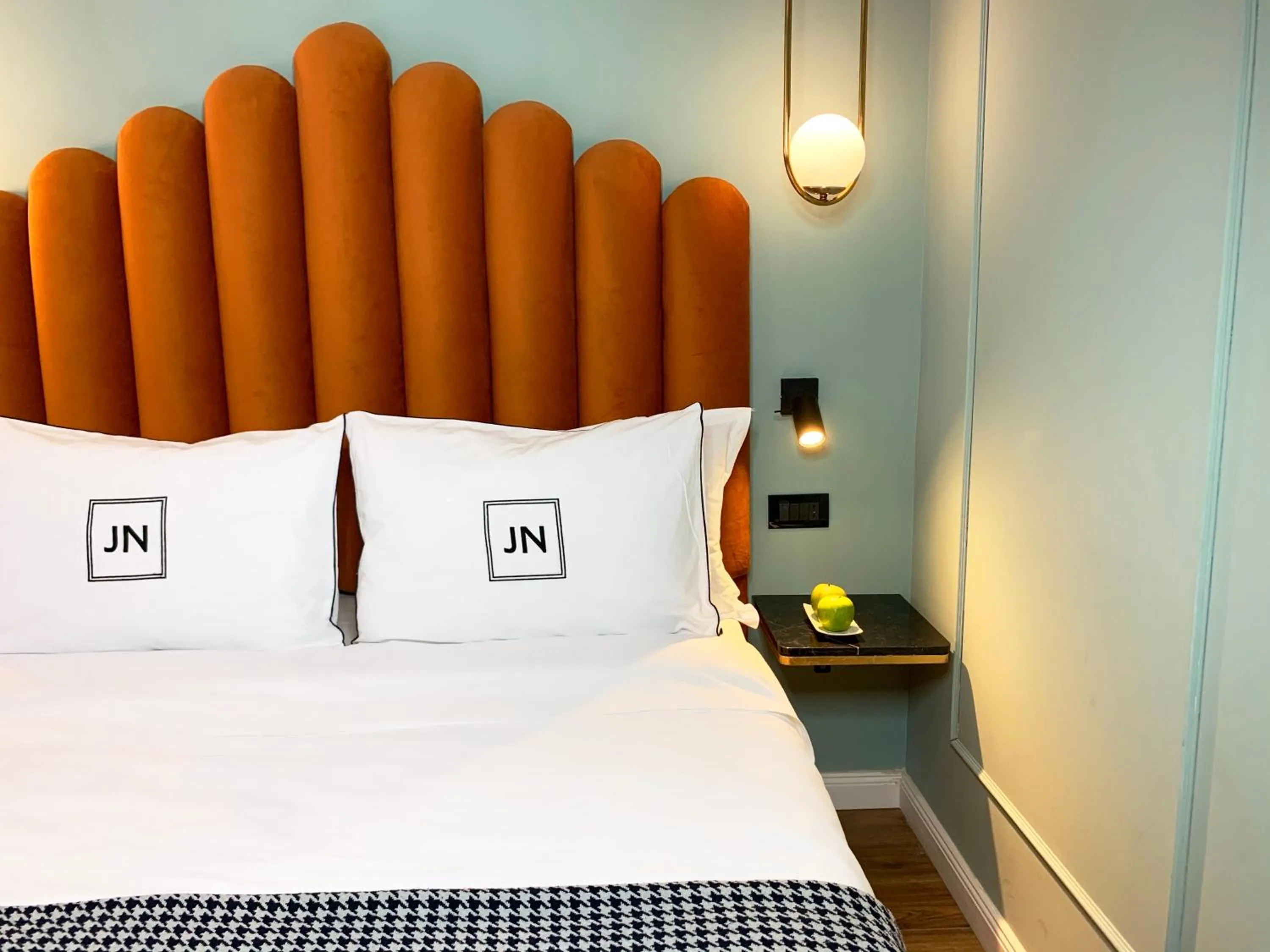 Bed in JN Boutique Hotel