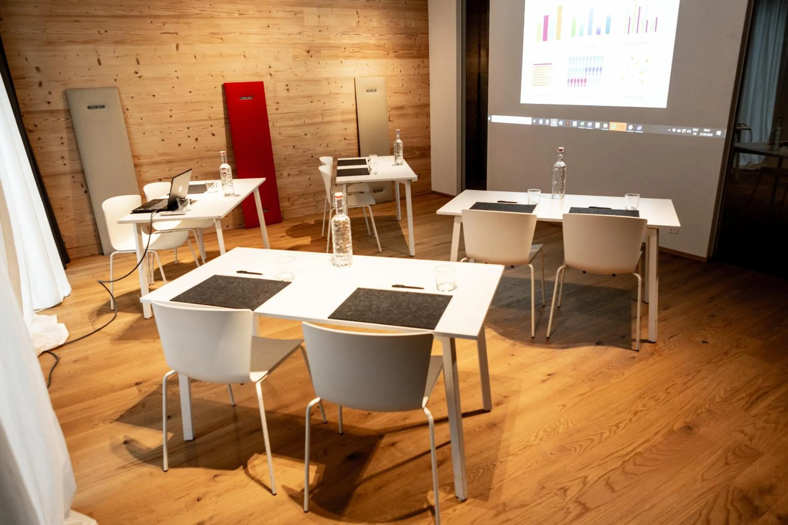 Meeting/conference room in Hotel de l’Ours Preles