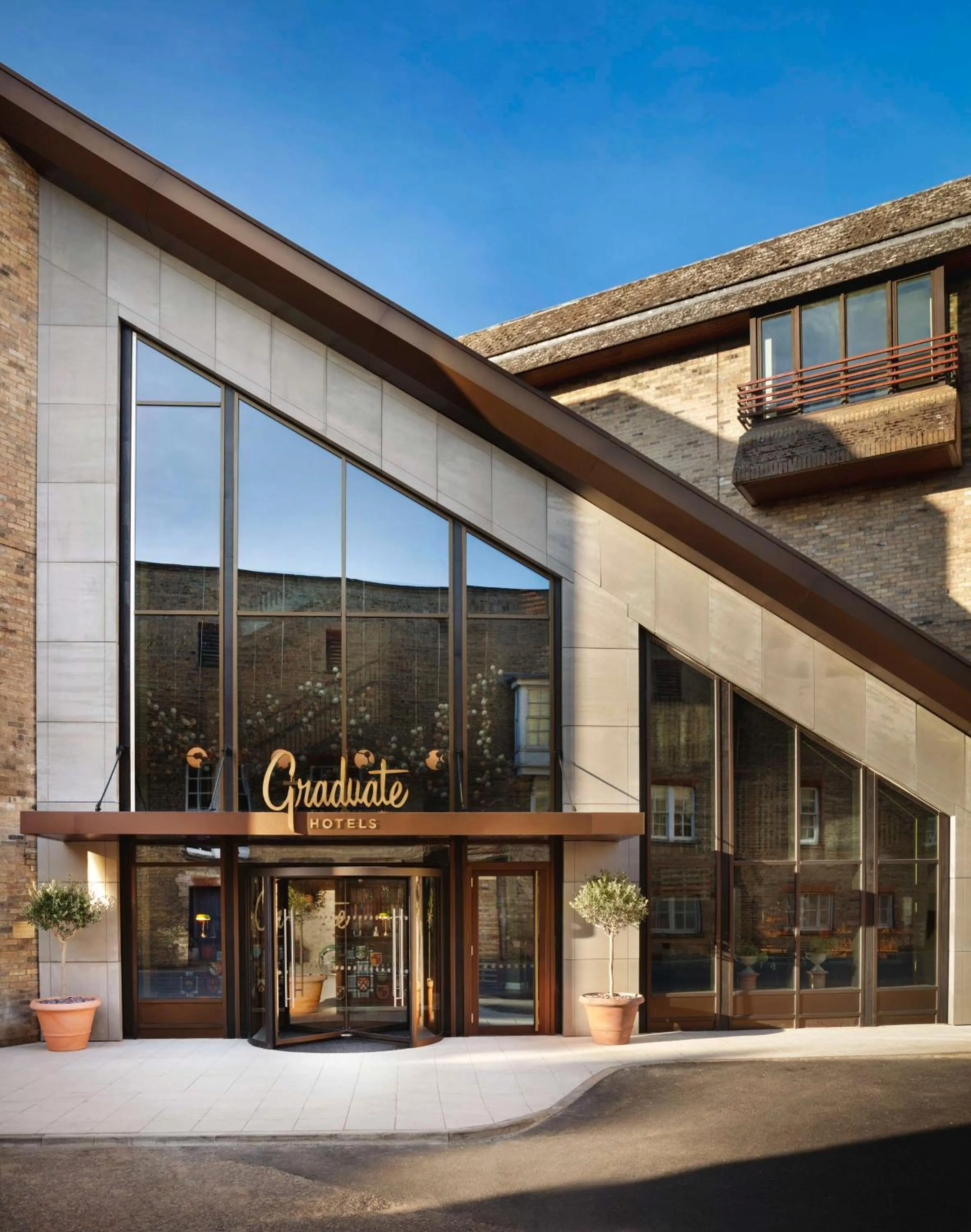 Property building in Graduate by Hilton Cambridge