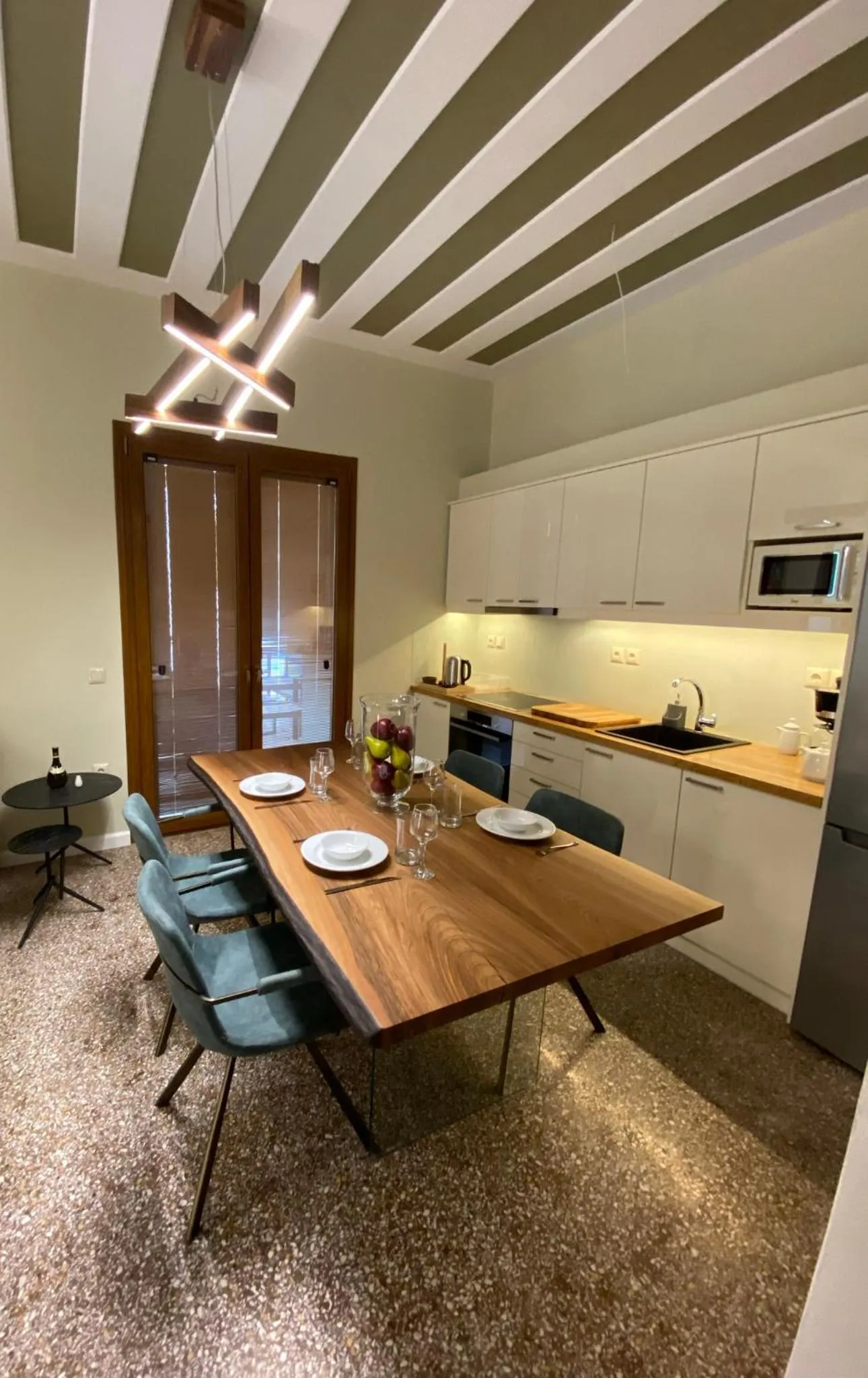 Kitchen or kitchenette in Andros 4 All Seasons Villas & Suites