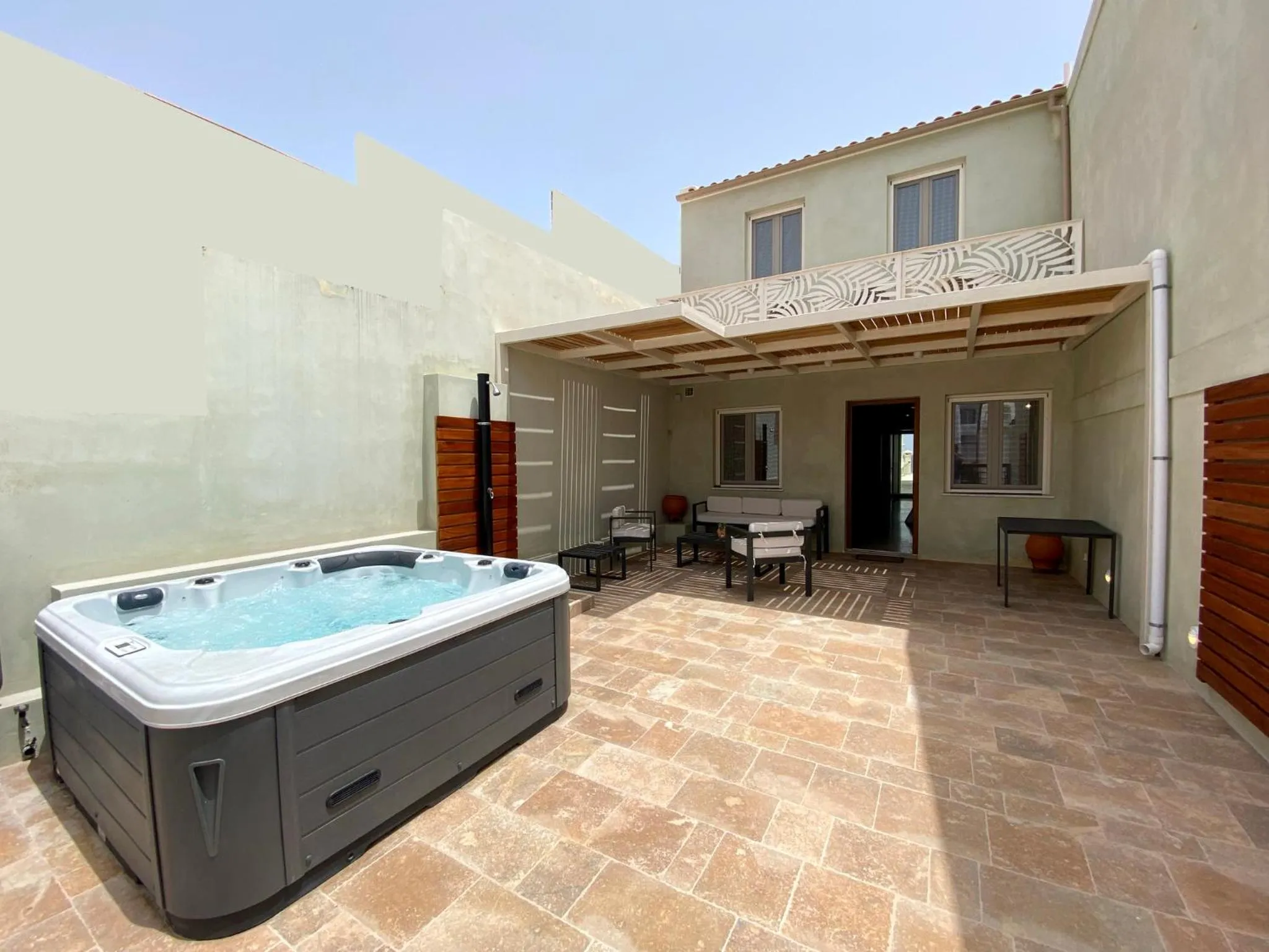 Hot Tub in Andros 4 All Seasons Villas & Suites