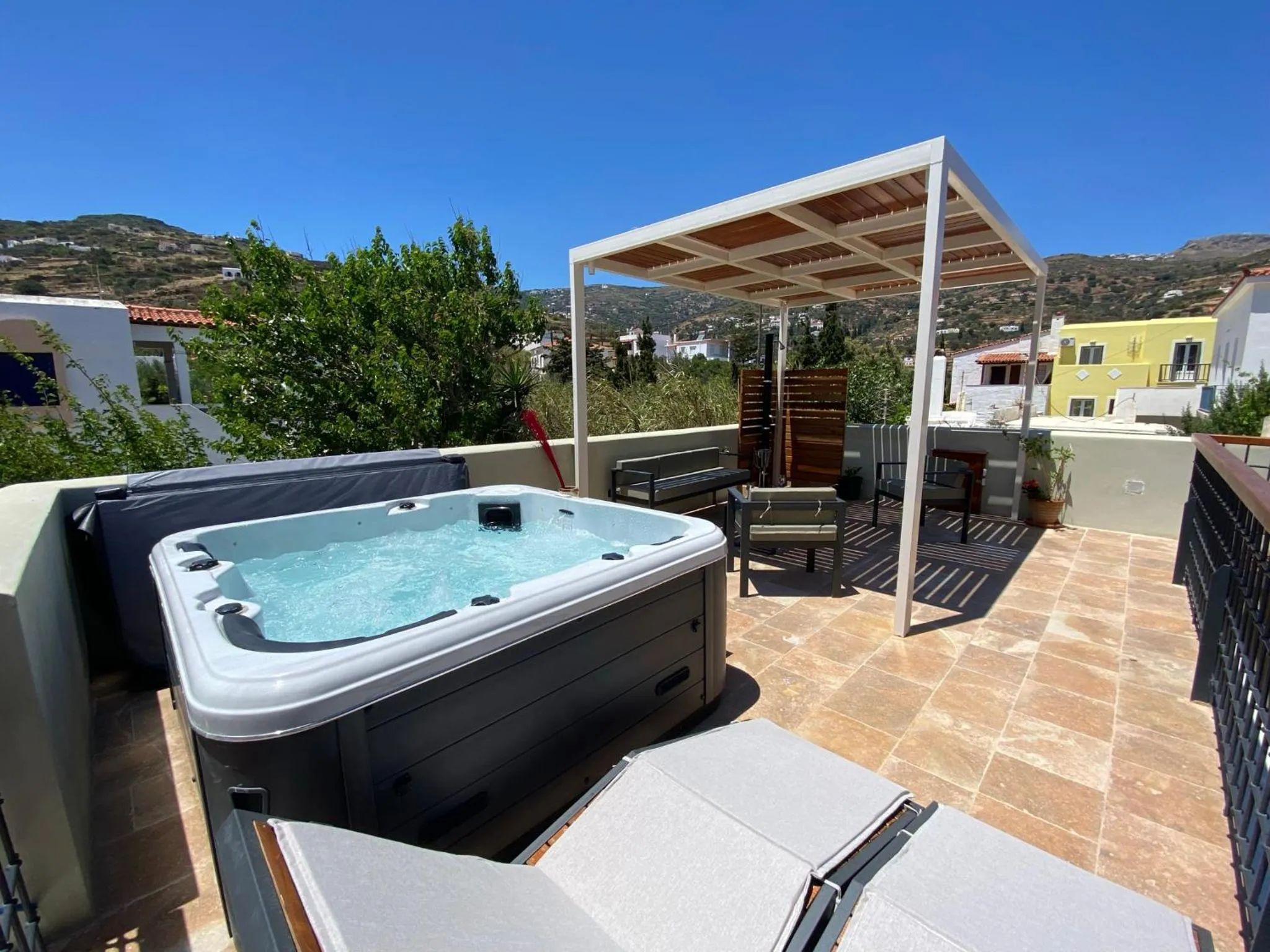 Hot Tub in Andros 4 All Seasons Villas & Suites