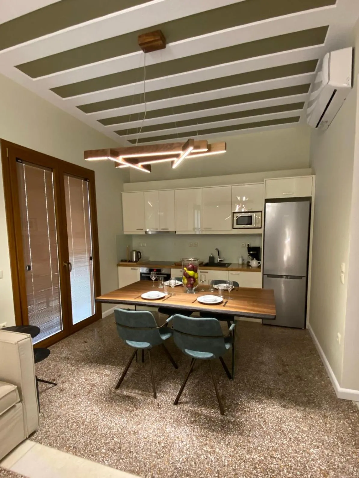 Kitchen or kitchenette in Andros 4 All Seasons Villas & Suites