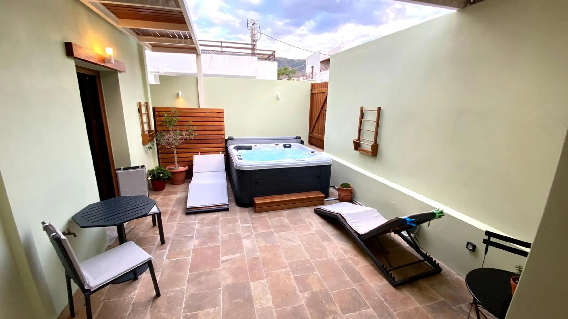 Hot Tub, Bed in Andros 4 All Seasons Villas & Suites