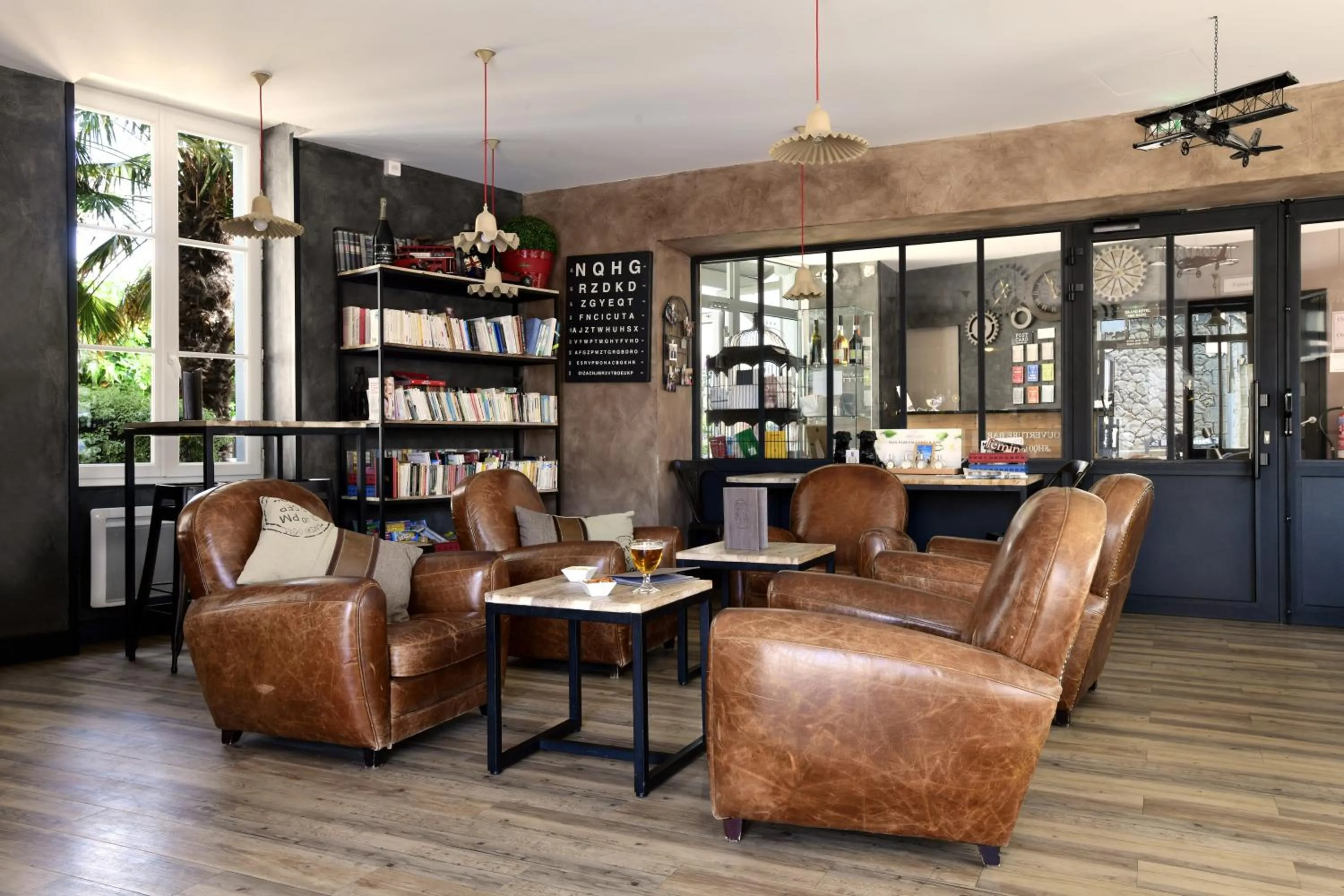 Lounge or bar in Grand Hôtel des Bains SPA