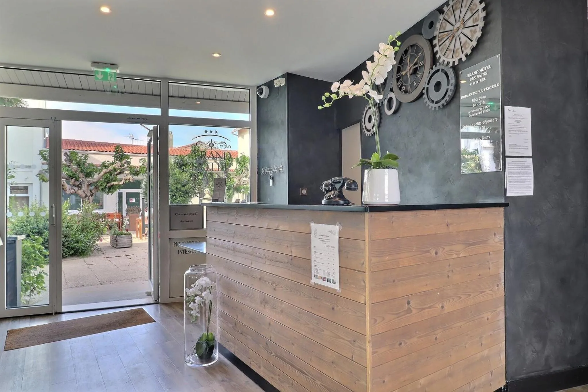 Lobby or reception in Grand Hôtel des Bains SPA