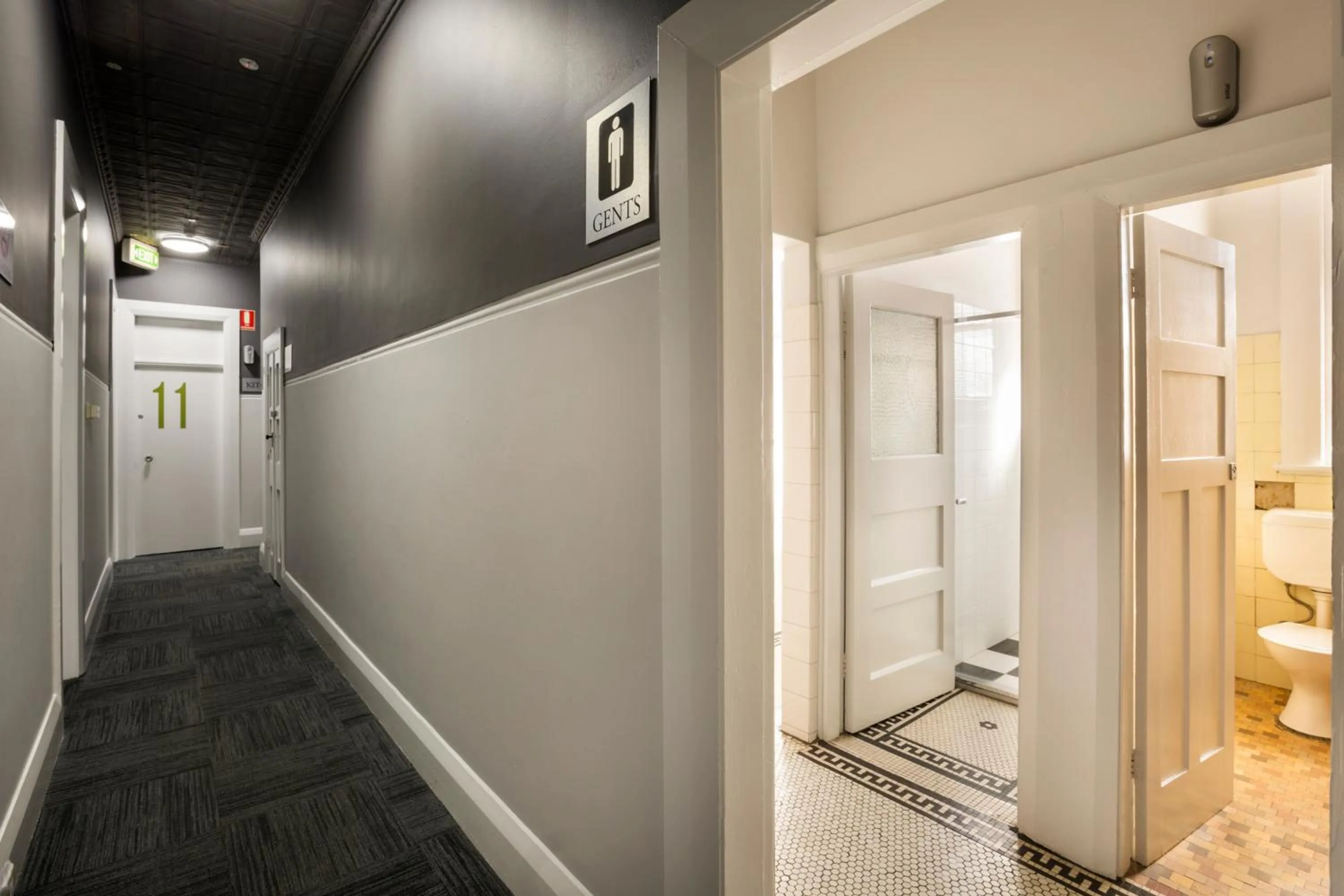 Bathroom in Melton Hotel Auburn