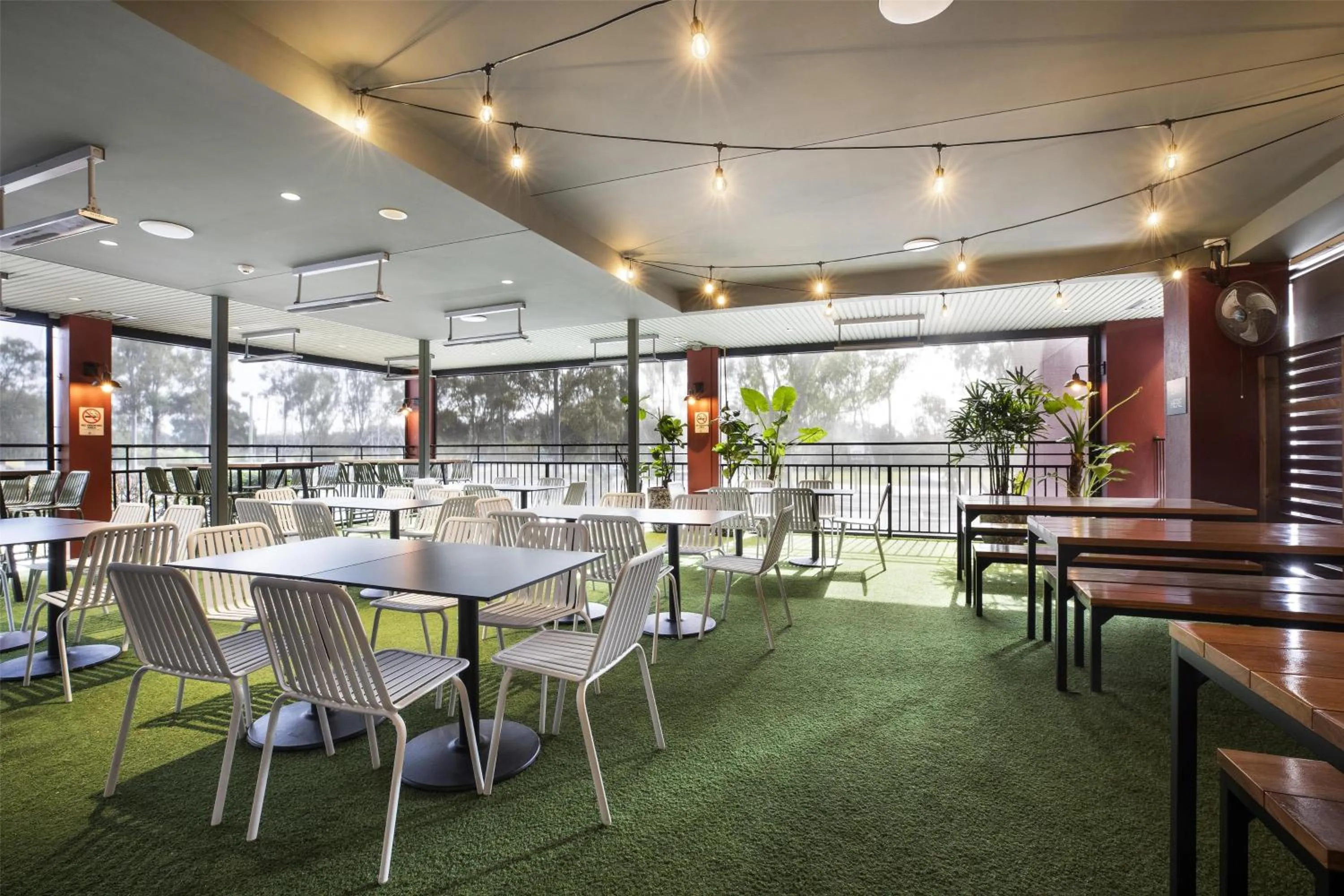 Restaurant/places to eat in Nightcap at Colyton Hotel