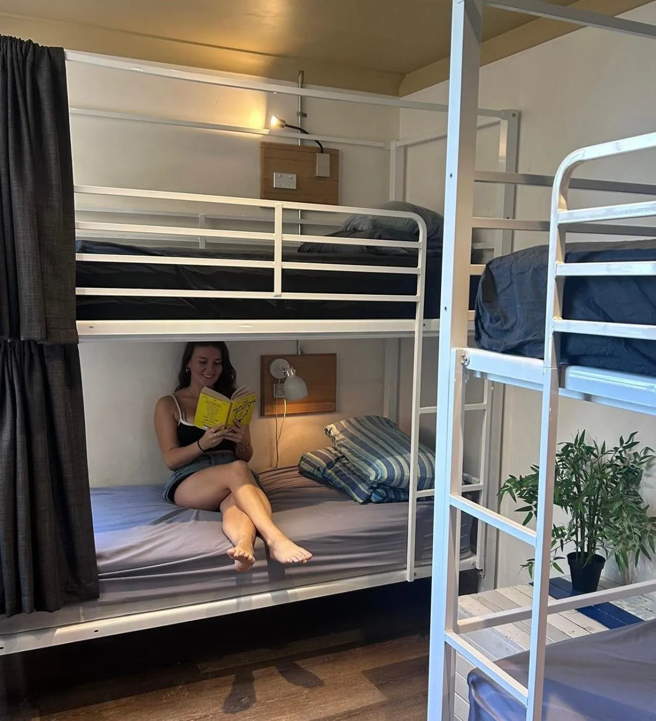 People, Bed in Mad Monkey Hostel Coogee Beach