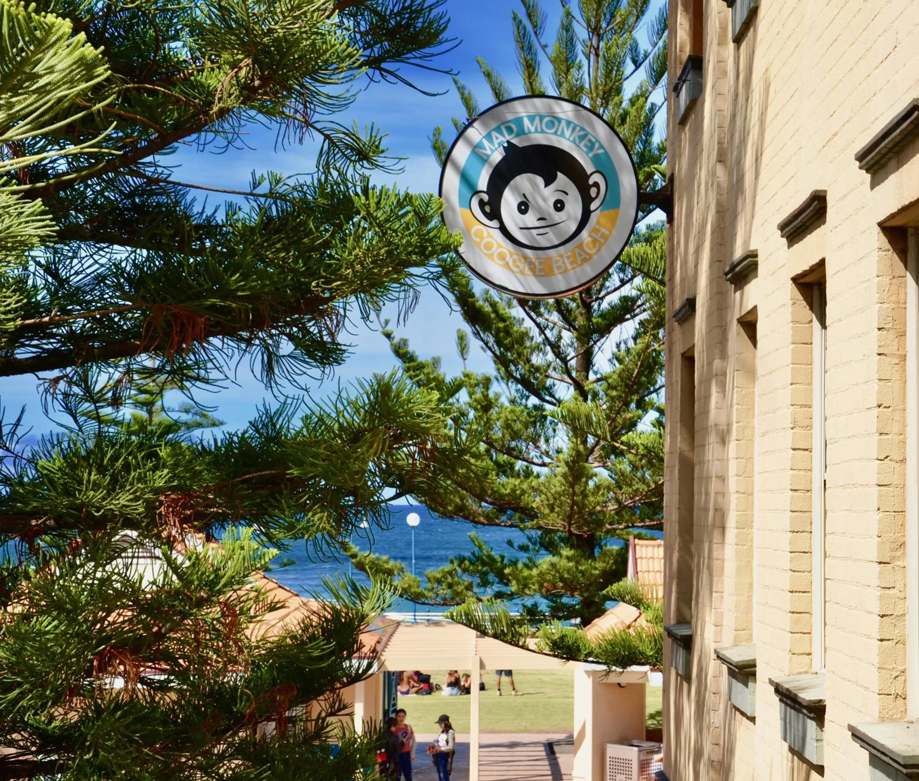 Day in Mad Monkey Hostel Coogee Beach