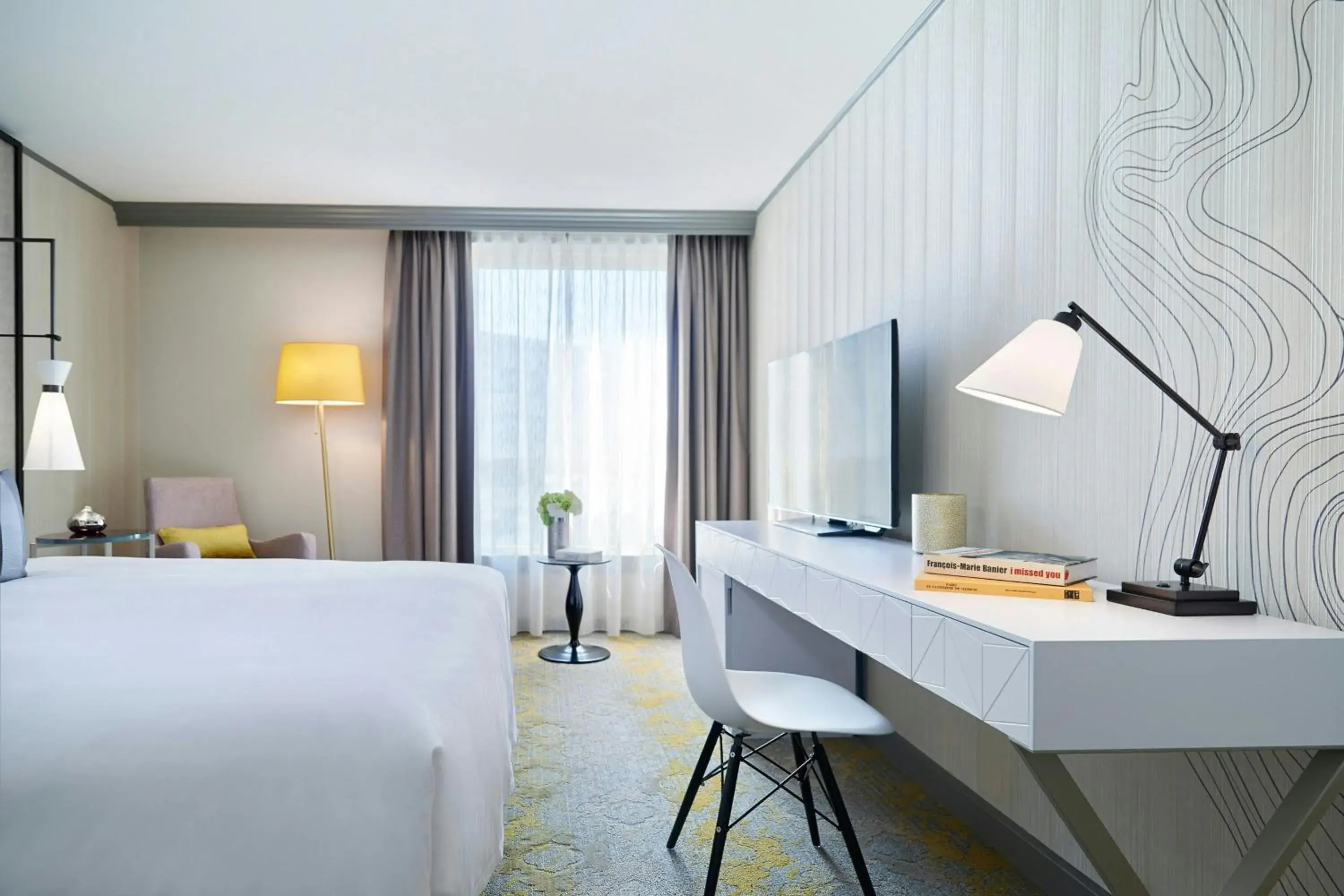 Deluxe King Room in Renaissance Paris La Defense Hotel Deluxe King Room in Renaissance Paris La Defense Hotel