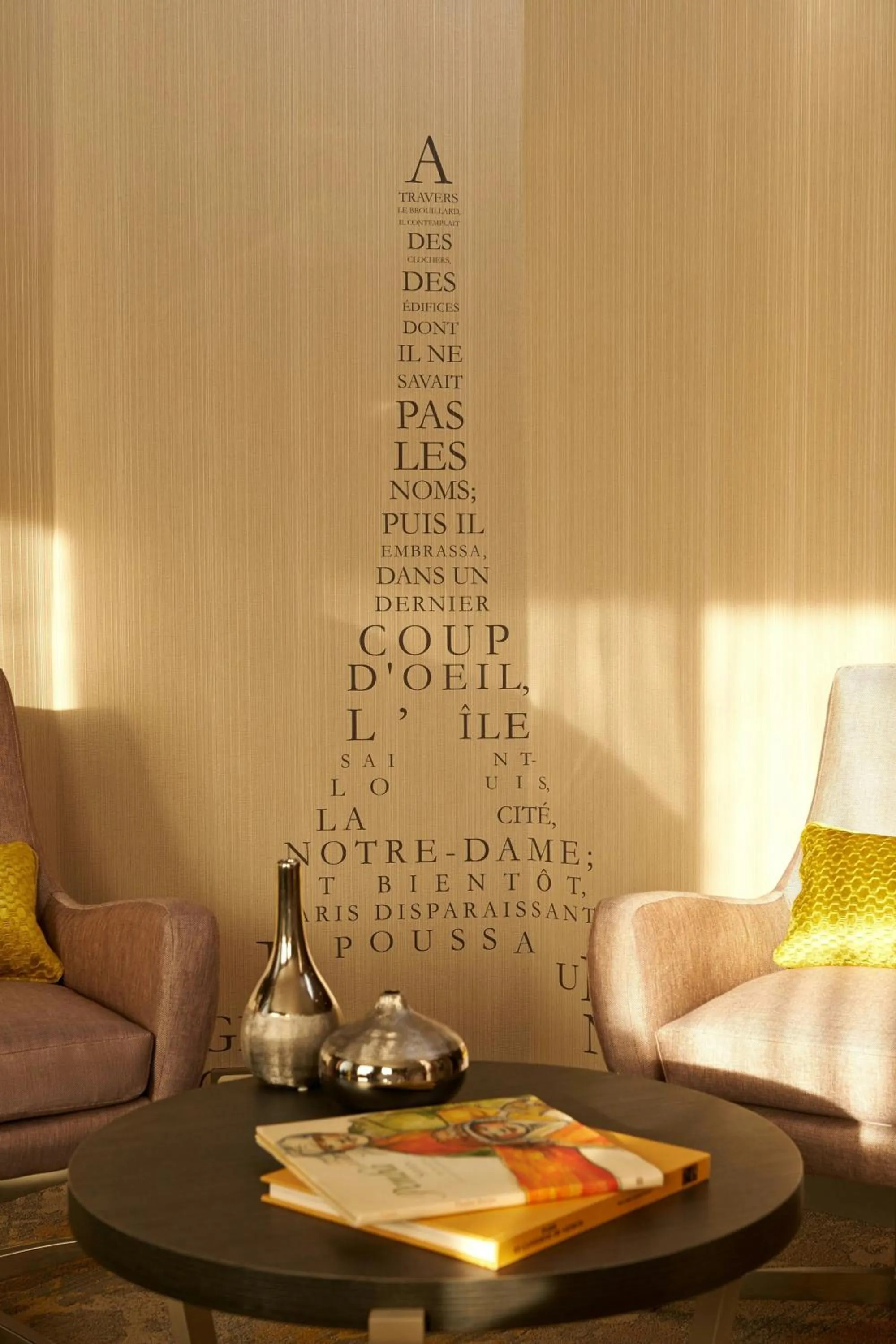 Photo of the whole room in Renaissance Paris La Defense Hotel