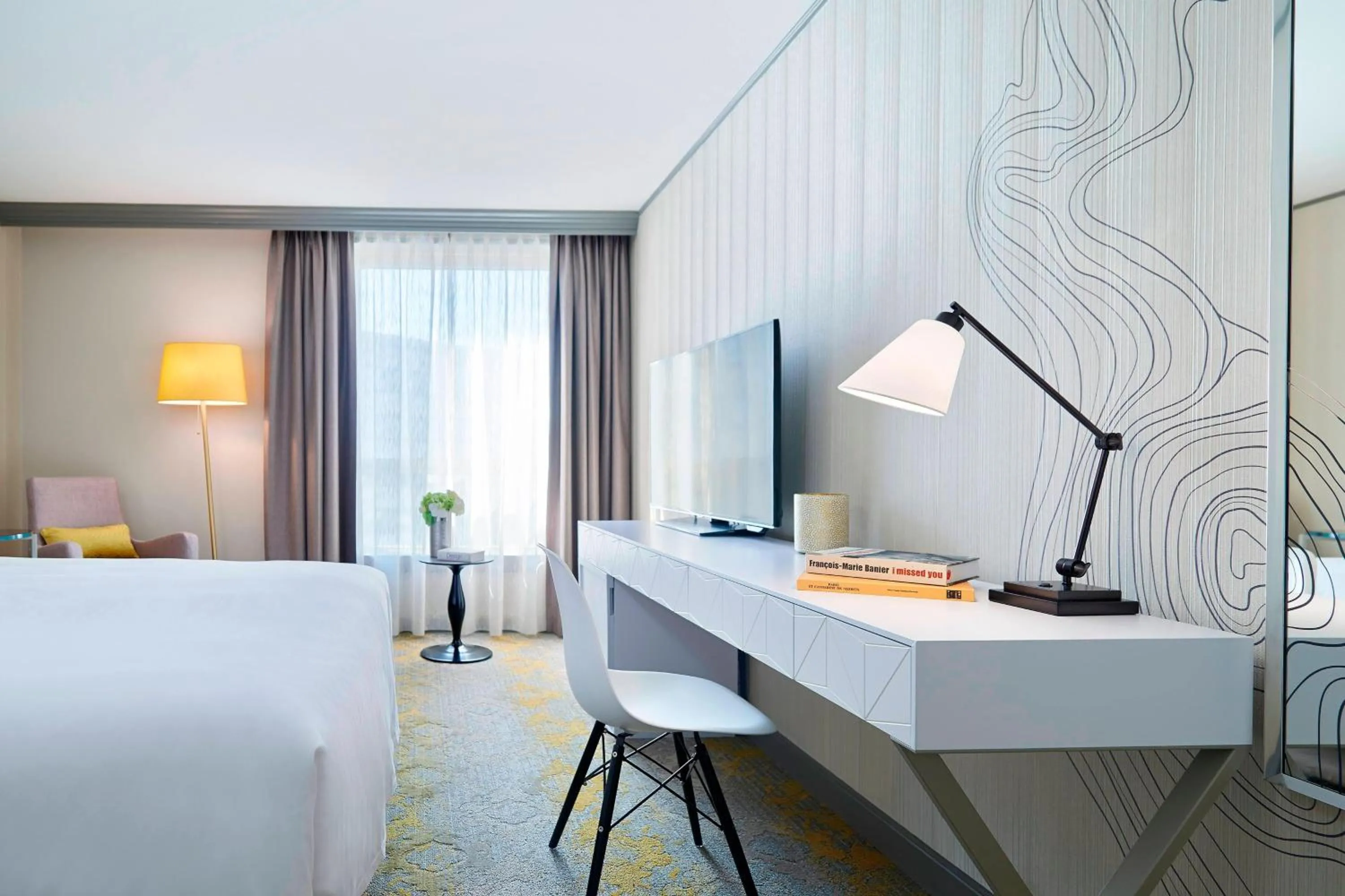 Executive King Room in Renaissance Paris La Defense Hotel