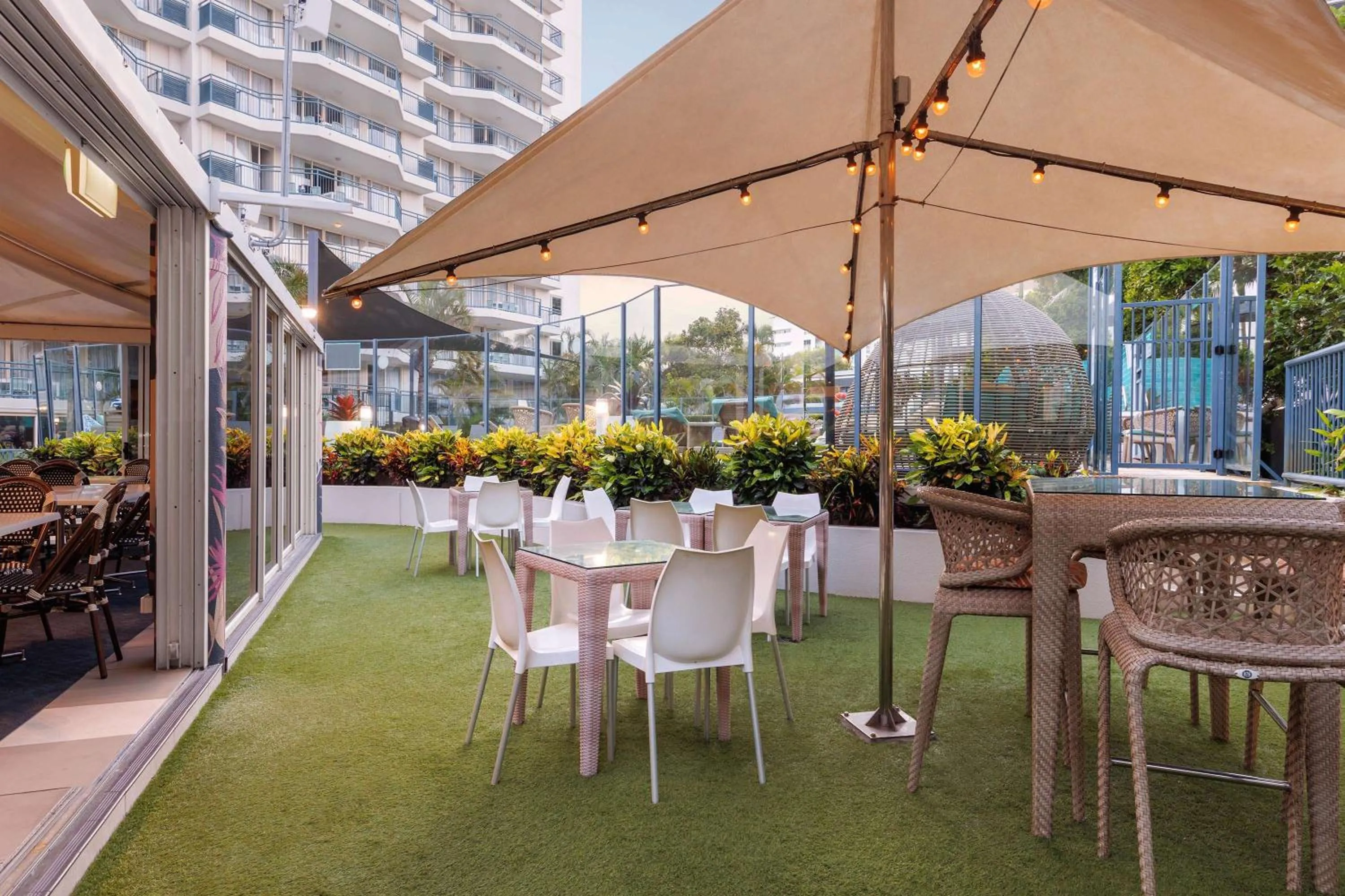 Restaurant/places to eat in Club Wyndham Kirra Beach