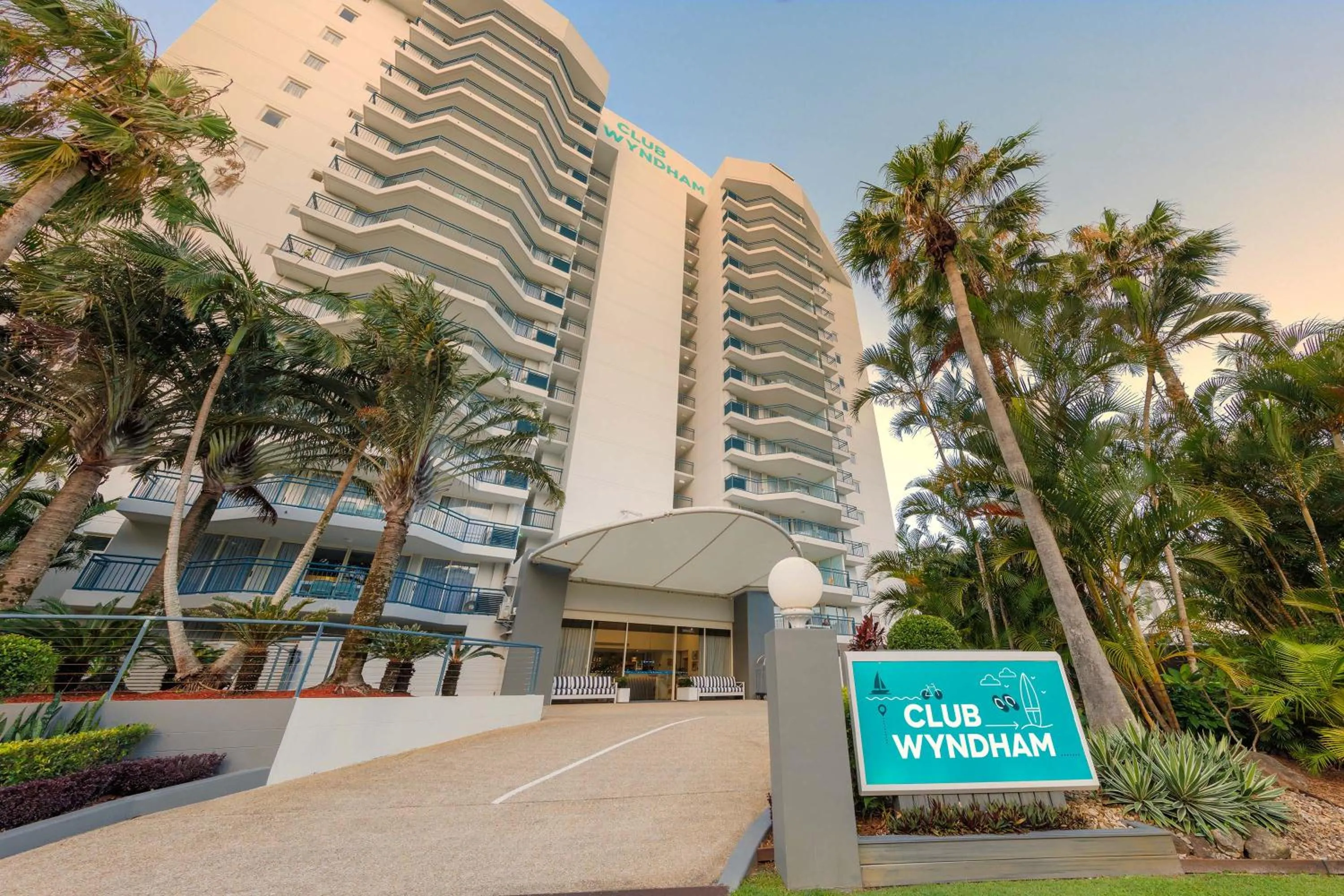 Property building in Club Wyndham Kirra Beach
